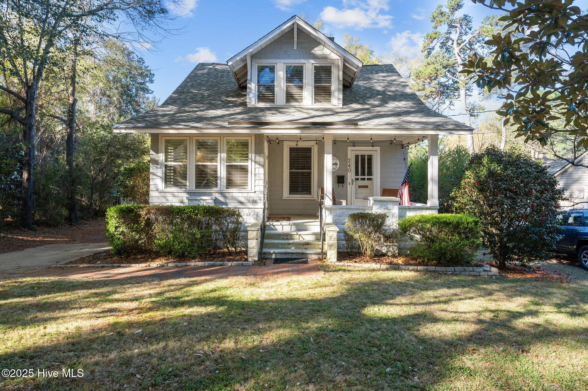 240 E Connecticut Avenue Property Photo