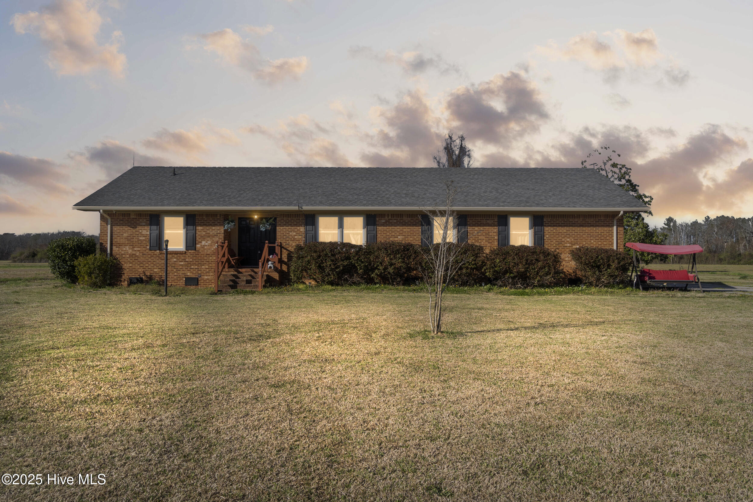 160 Upton Road Property Photo