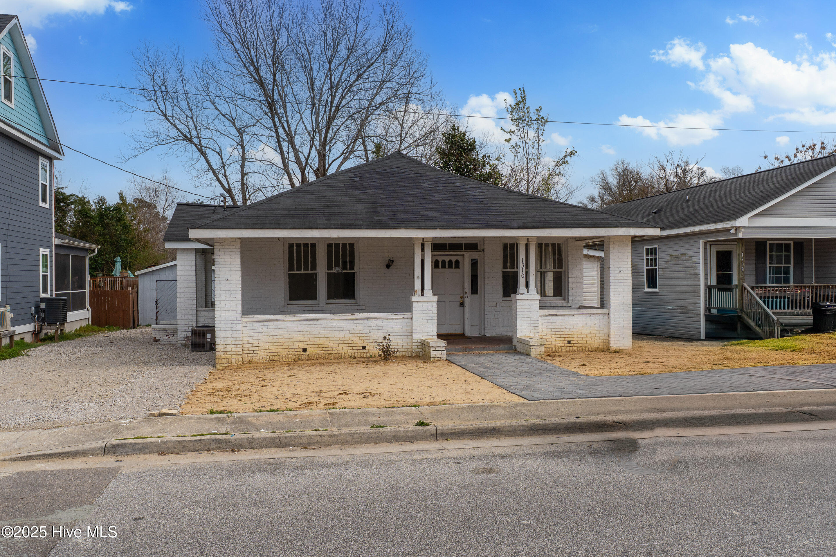 1310 King Street Property Photo