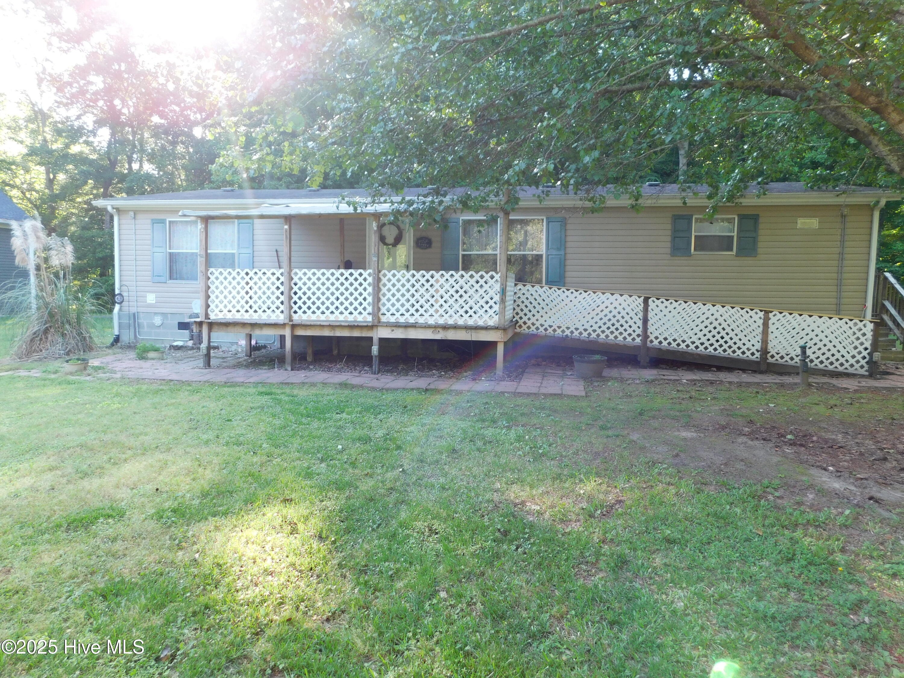 141 W Island Trail Property Photo 1