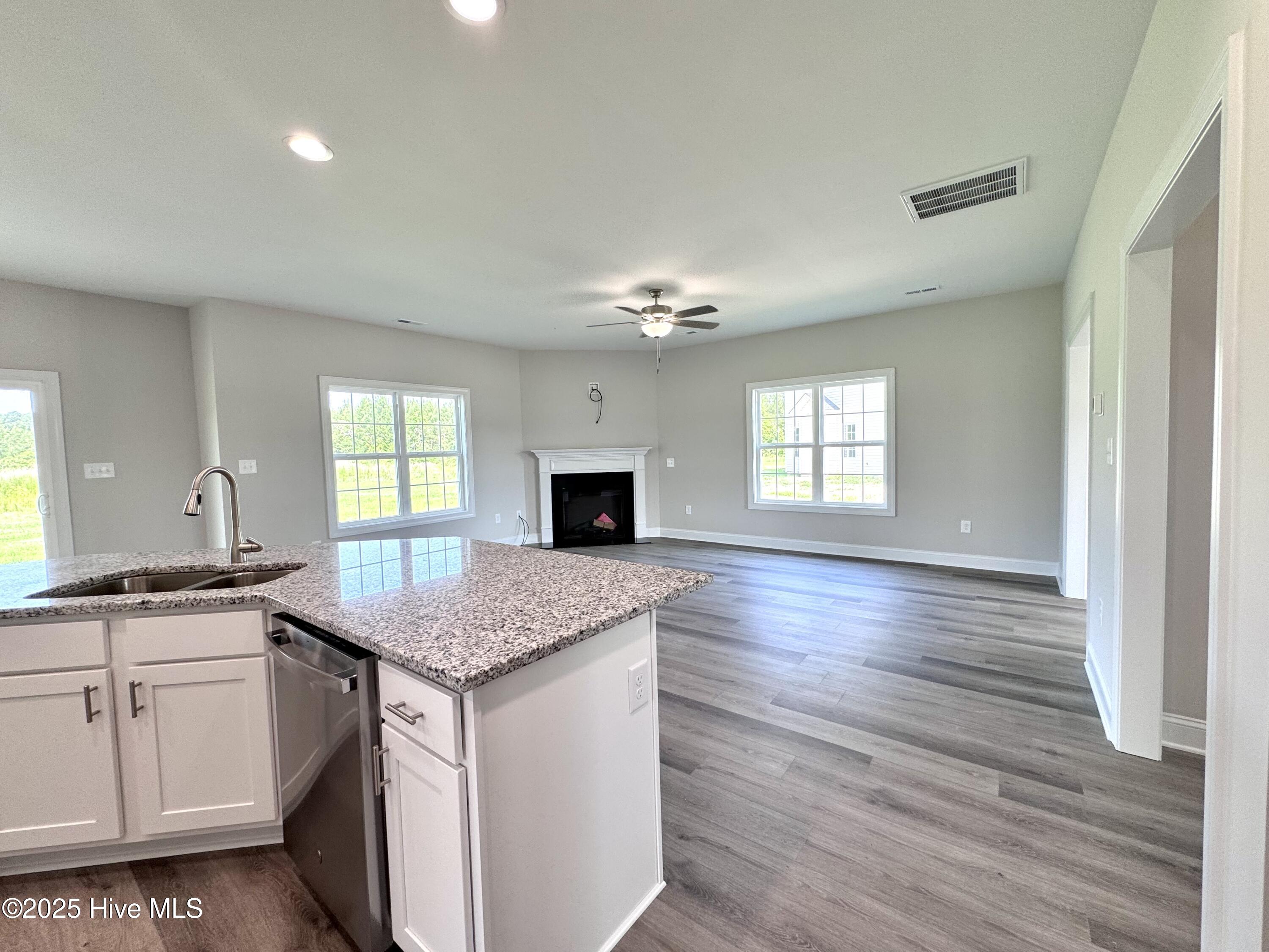 219 Talton Estates Property Photo 6