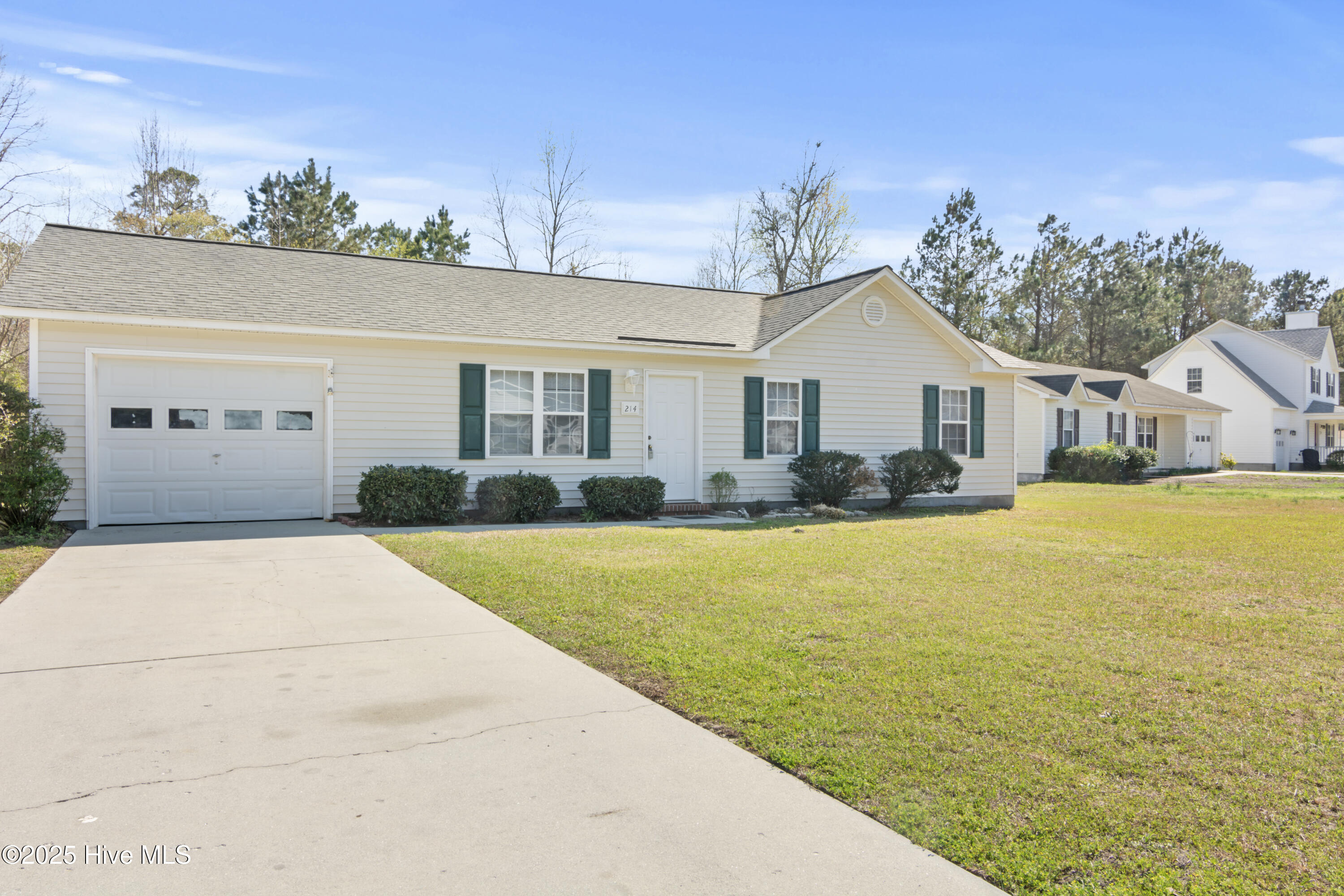 214 Winterberry Court Property Photo