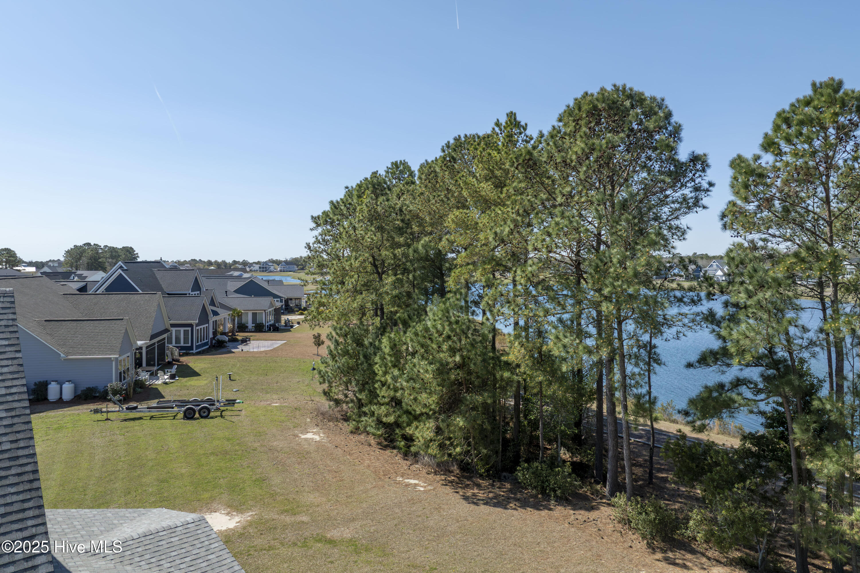 176 Spicer Lake Drive Property Photo 8