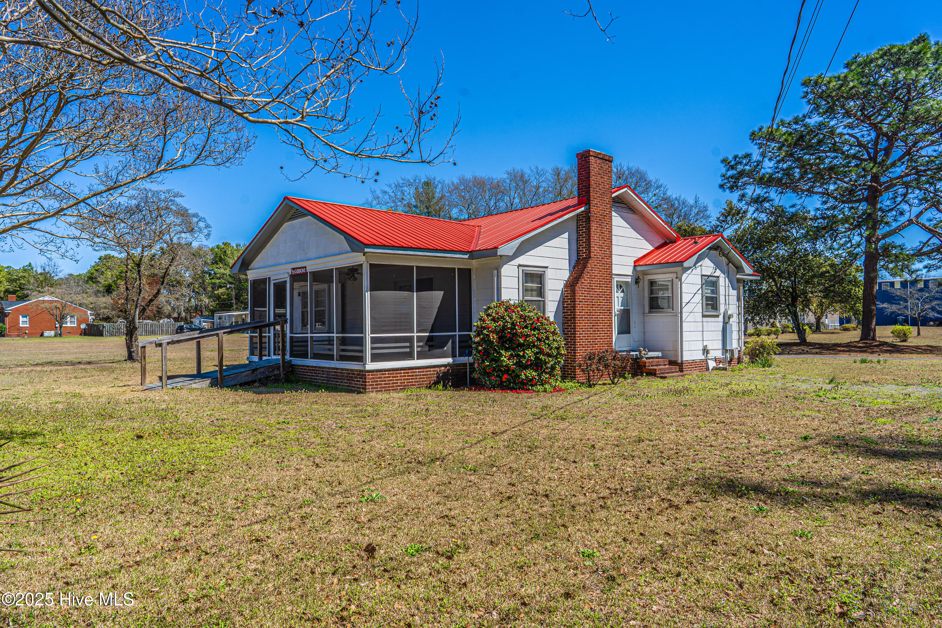 152 Gibbons Street Property Photo