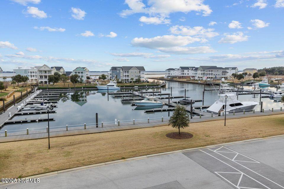 216 Colleton Square Property Photo 7