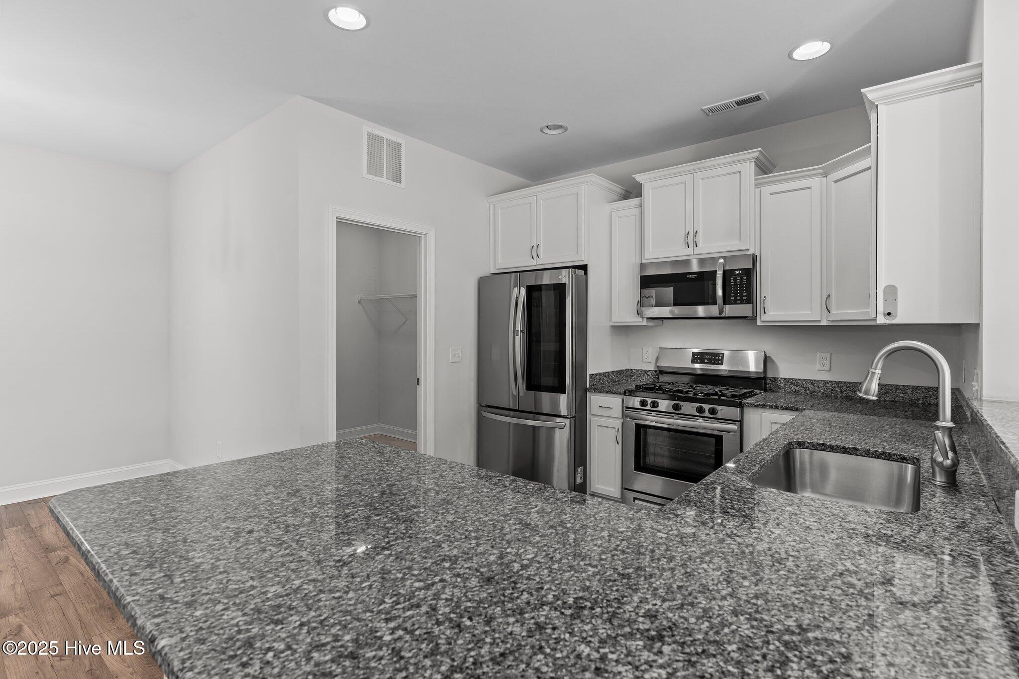 6453 Pinnacle Point Property Photo 23