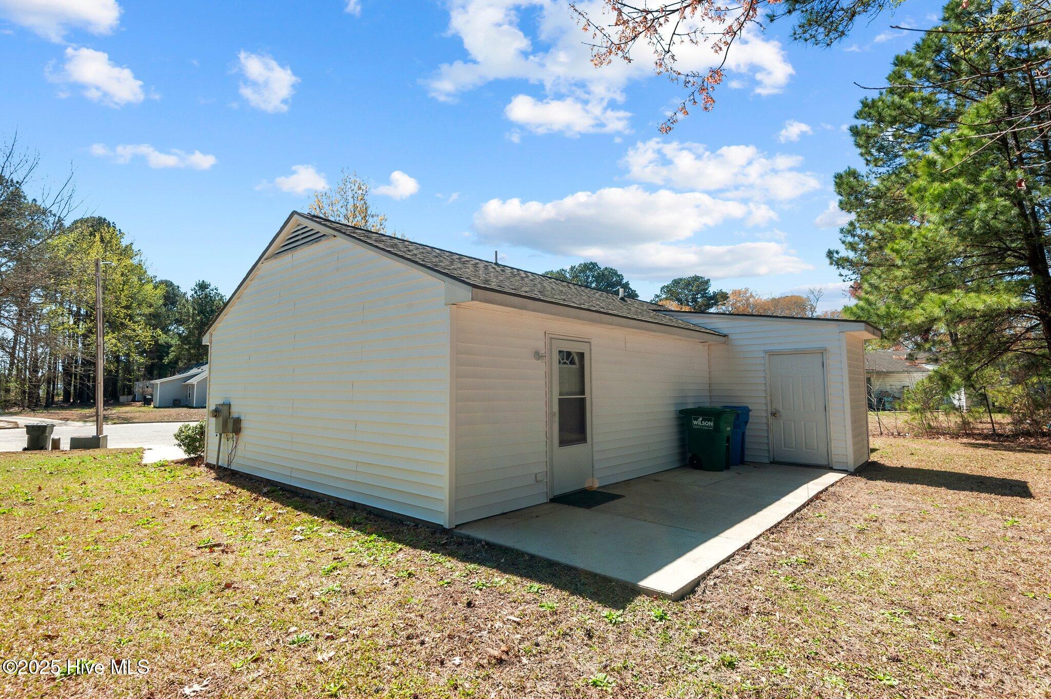 1803 Ruffleleaf Circle Property Photo 32
