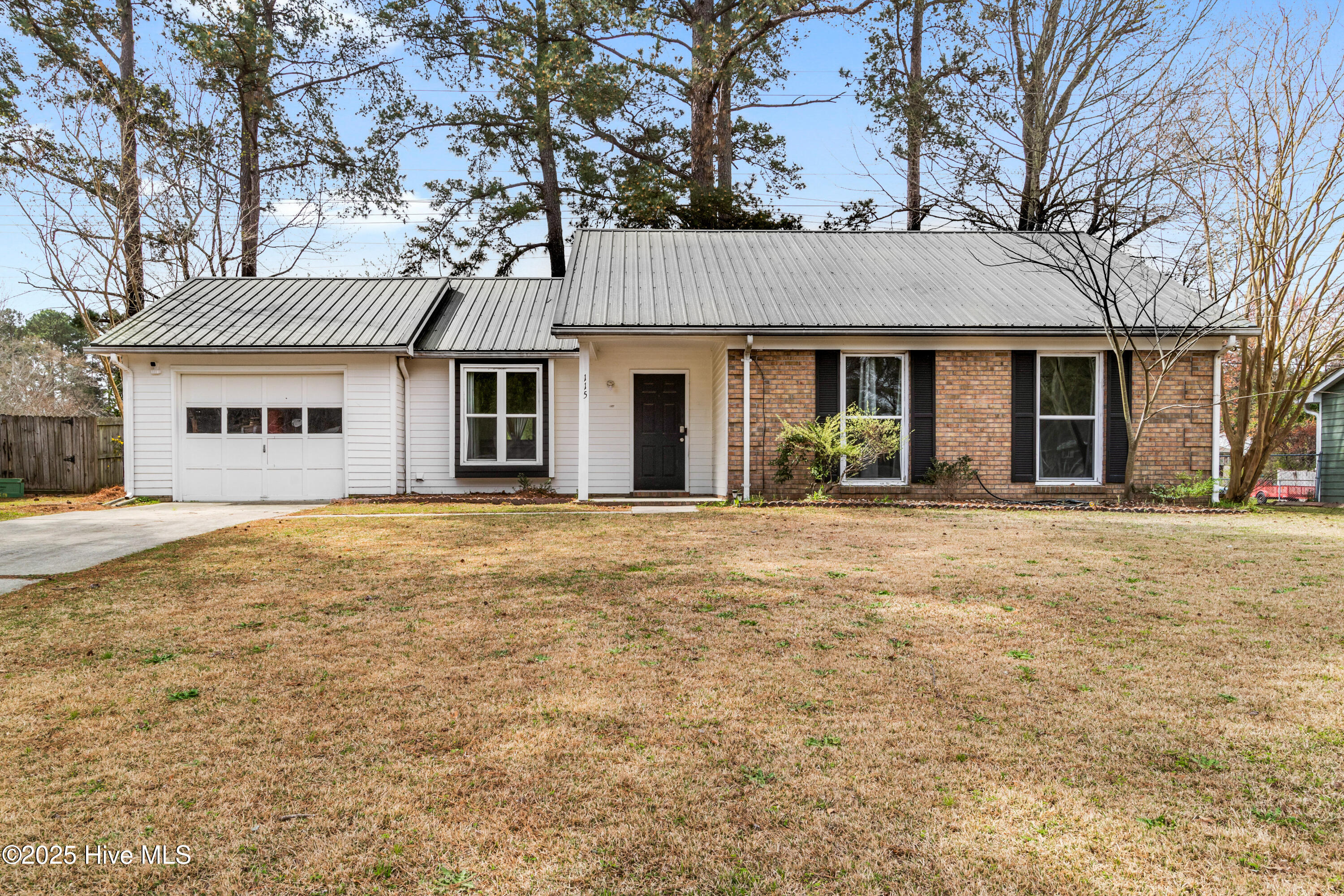 115 Wedgewood Drive Property Photo