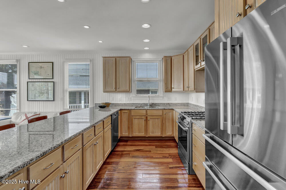 2 Island Drive Property Photo 10