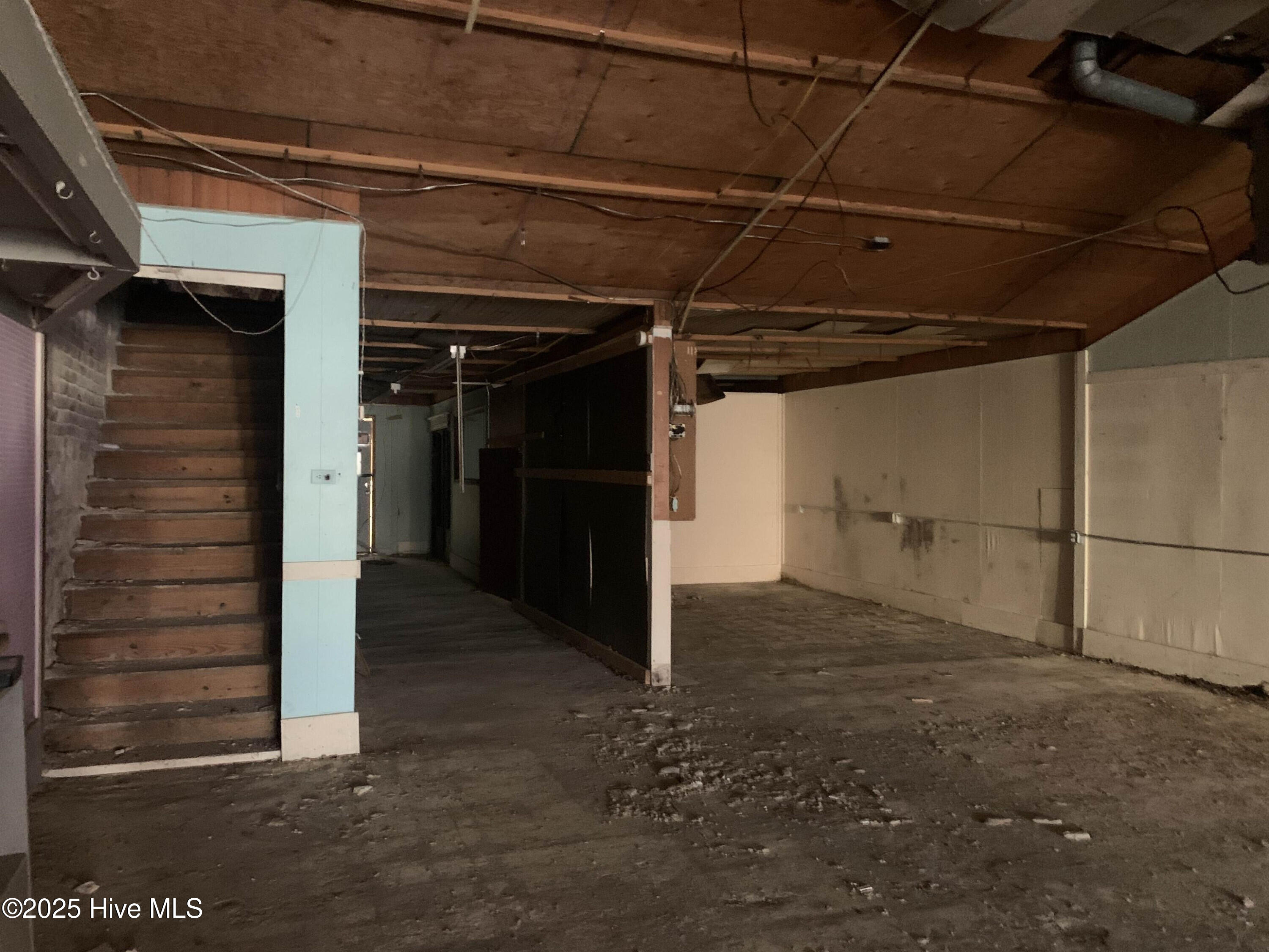 107 S Raiford Street Property Photo 4