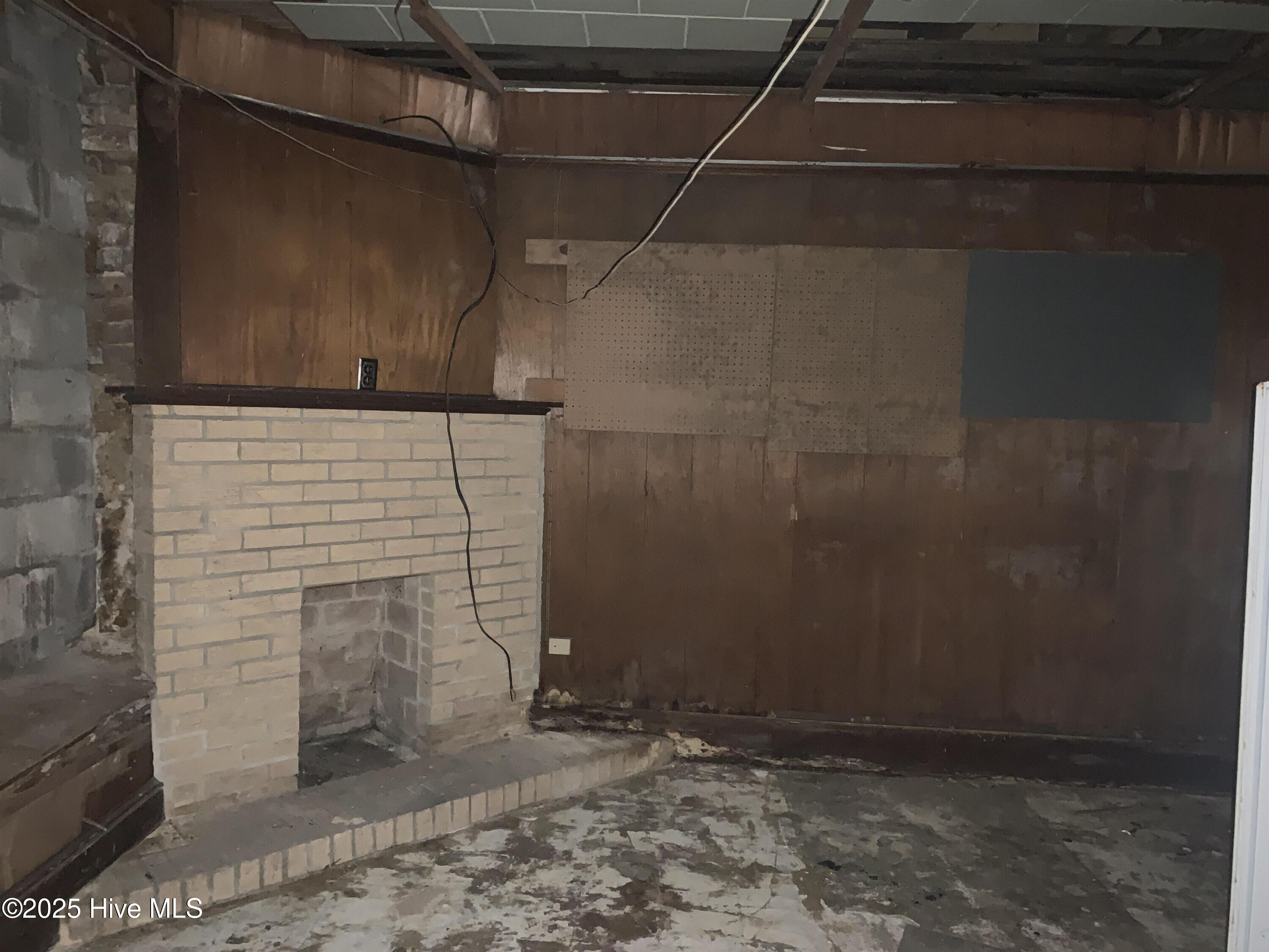 107 S Raiford Street Property Photo 5