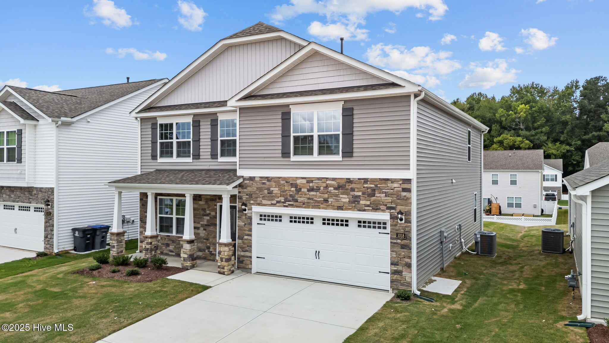 1018 Middlecrest Drive Property Photo 1