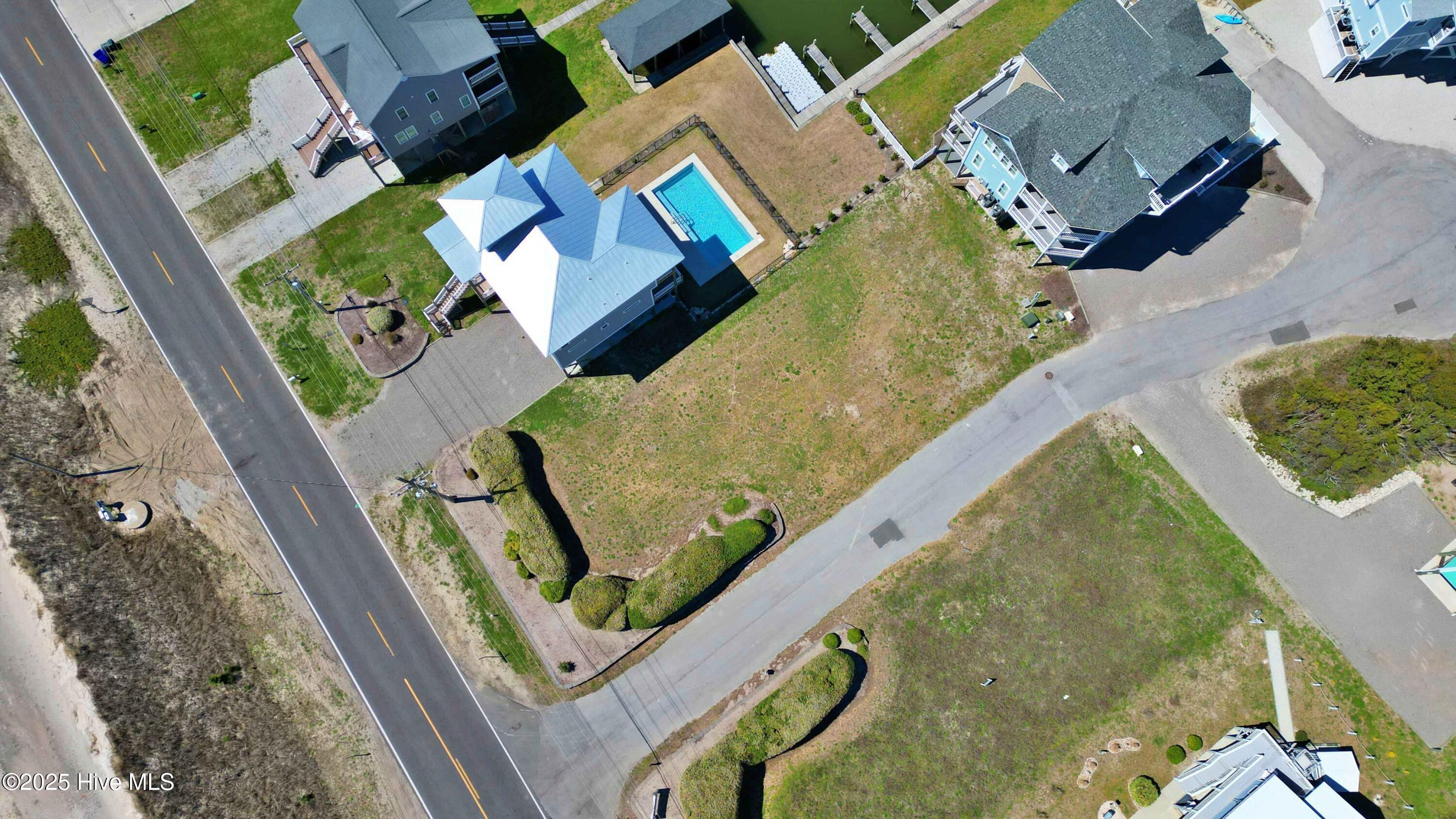 1687 New River Inlet Road Property Photo 13