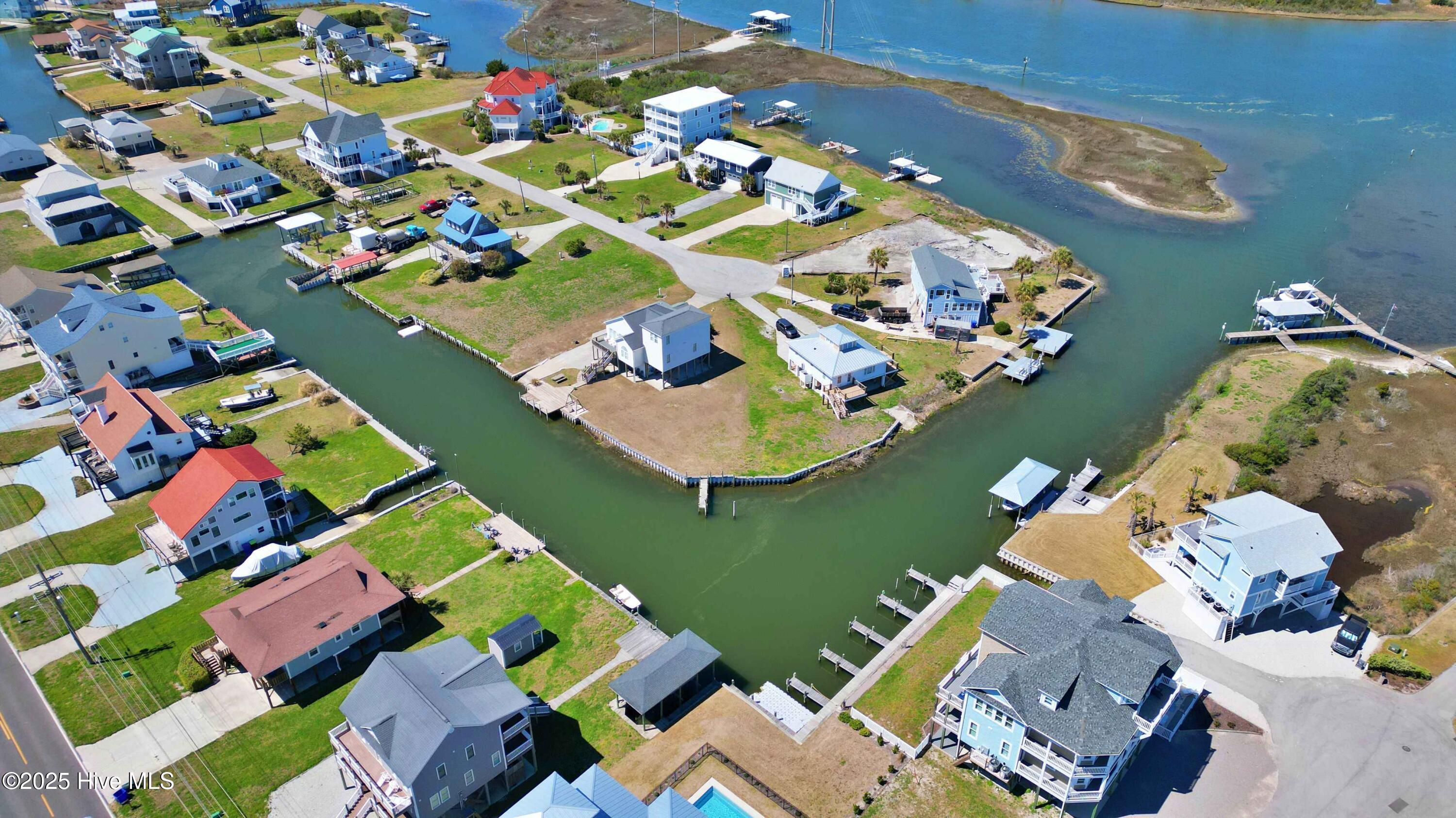 1687 New River Inlet Road Property Photo 15