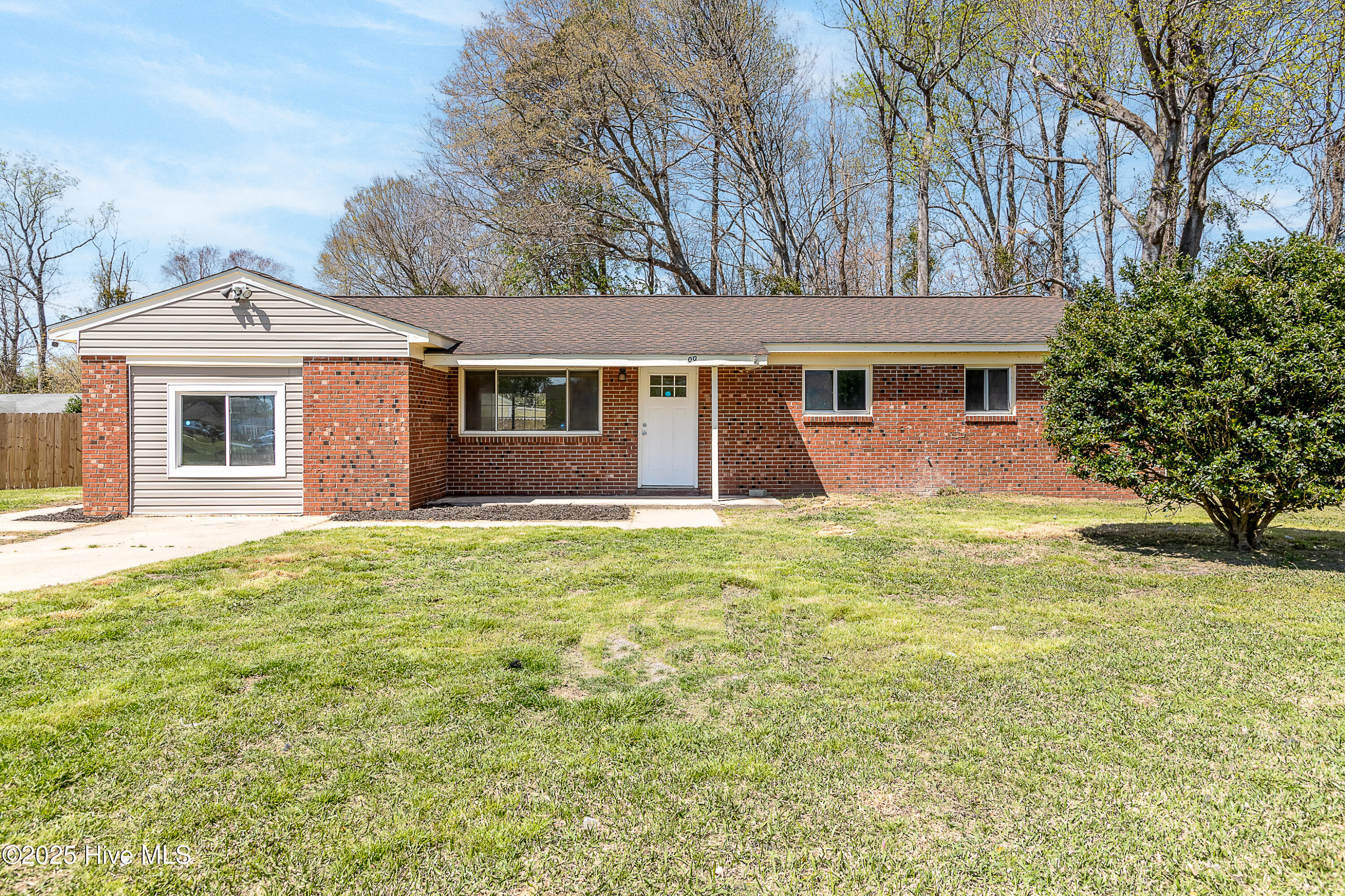 200 Dale Drive Property Photo