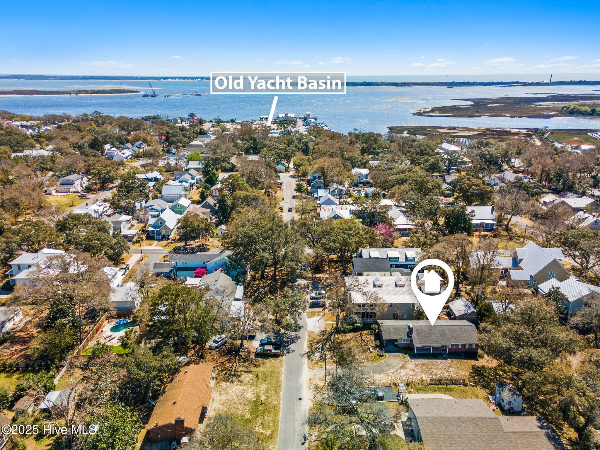 409 Clarendon Avenue Property Photo