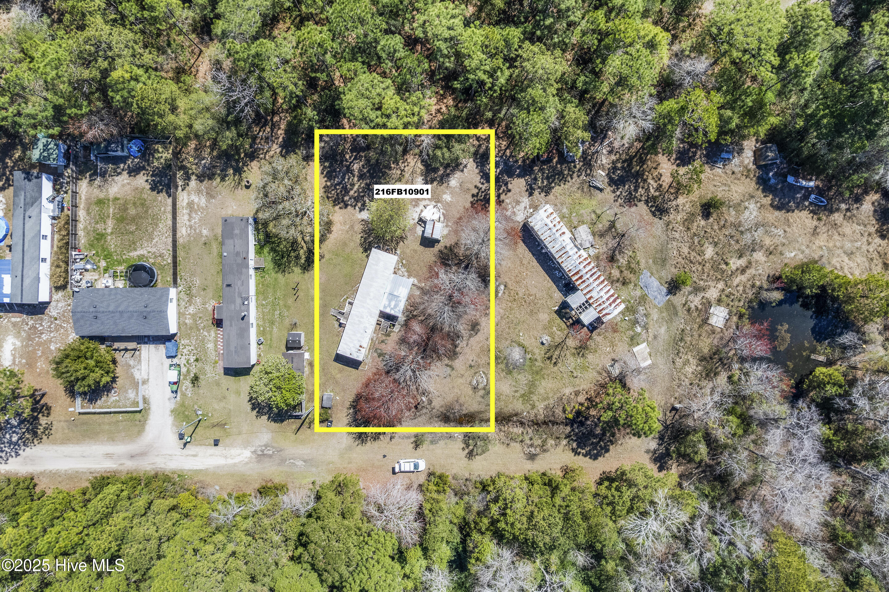 879 Boxwood Lane Property Photo 12