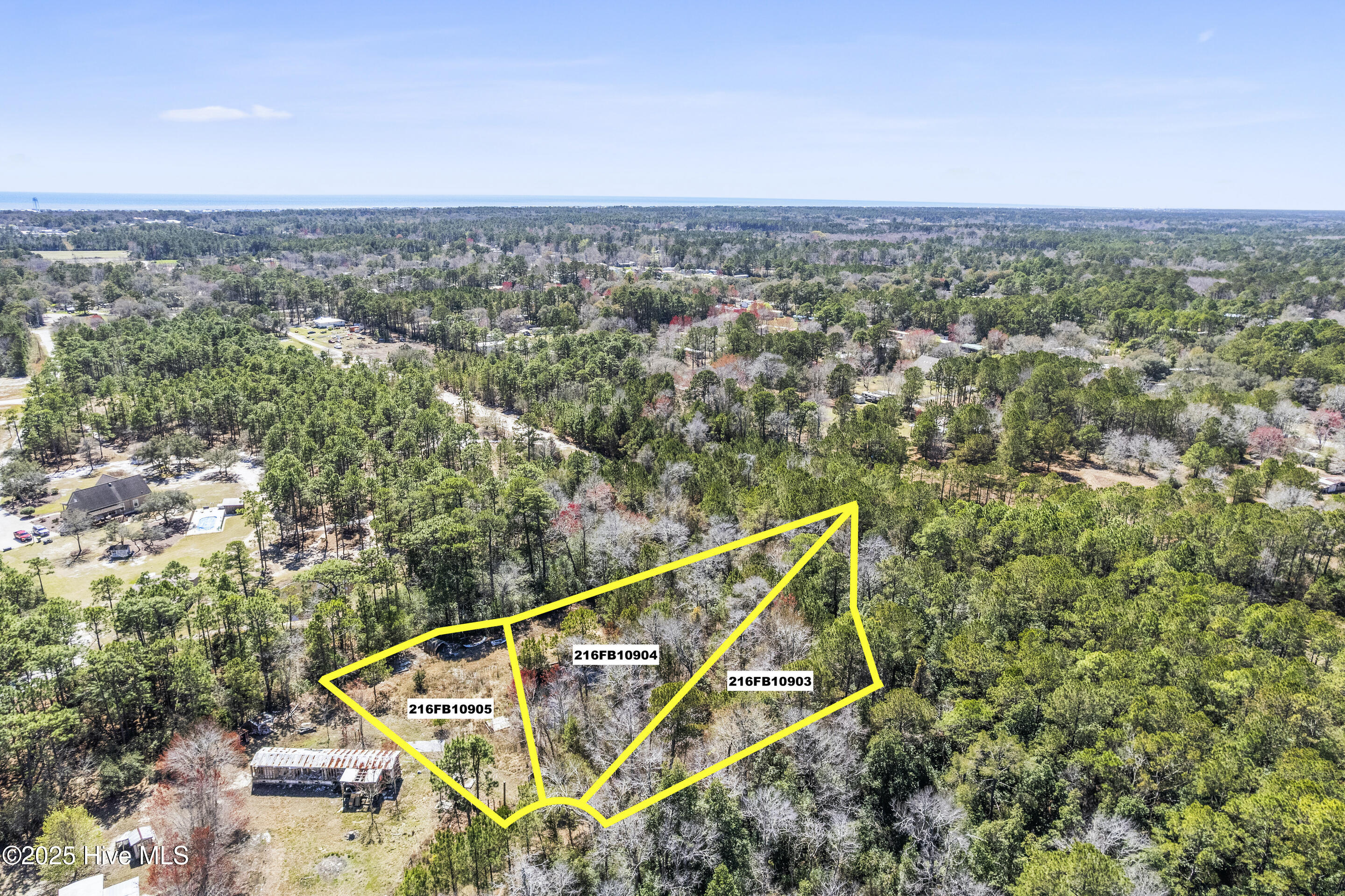 879 Boxwood Lane Property Photo 13