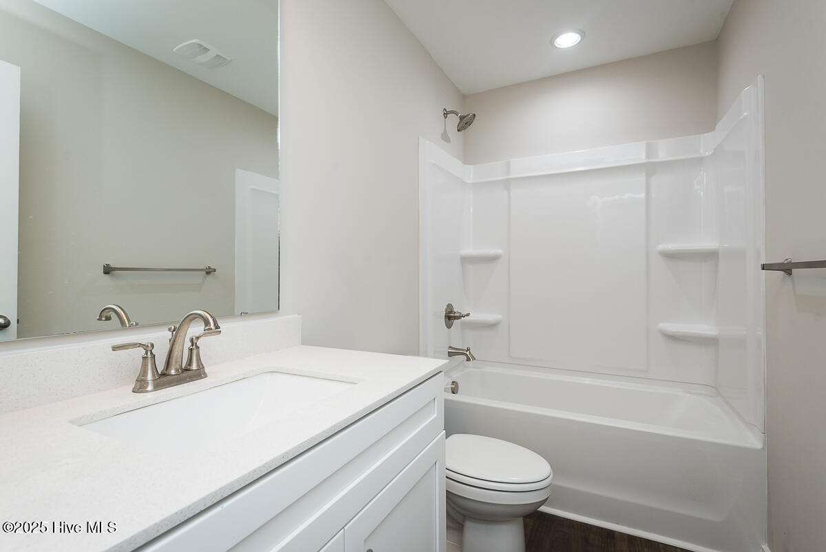 136 Ambergate Court Property Photo 13