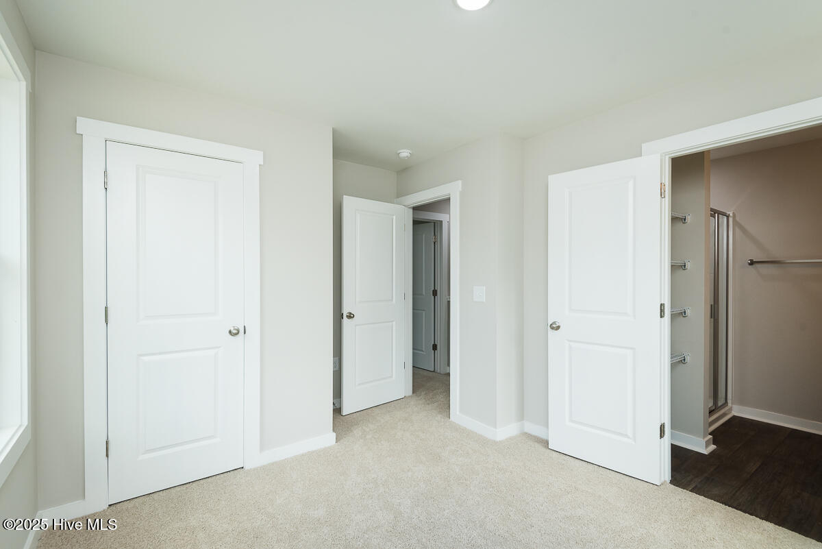 136 Ambergate Court Property Photo 17