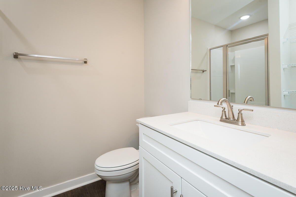 136 Ambergate Court Property Photo 18