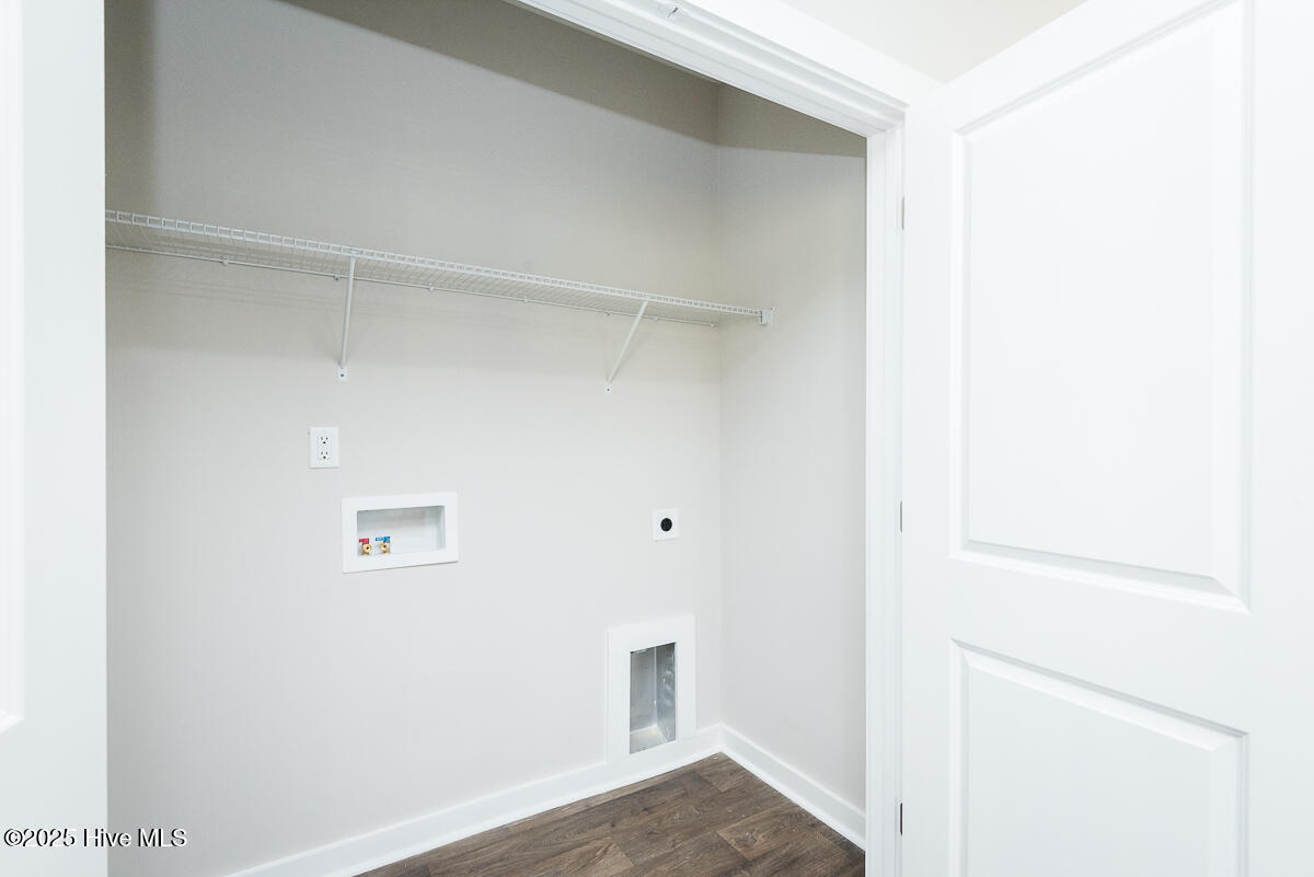 136 Ambergate Court Property Photo 21