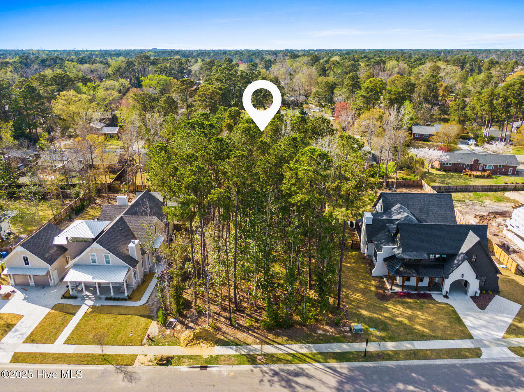 412 E Blackbeard Road Property Photo 3