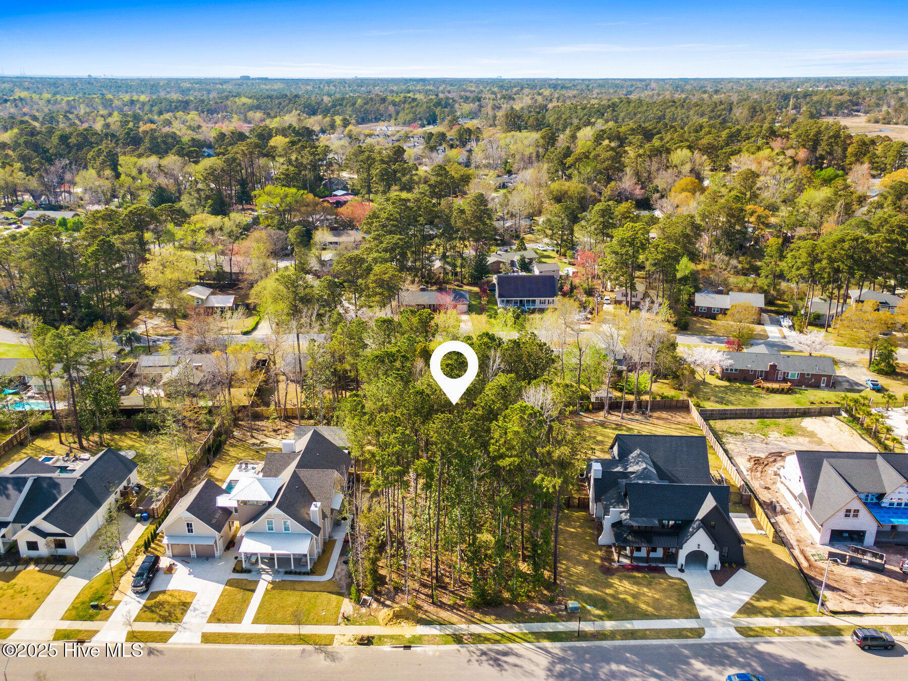 412 E Blackbeard Road Property Photo 4