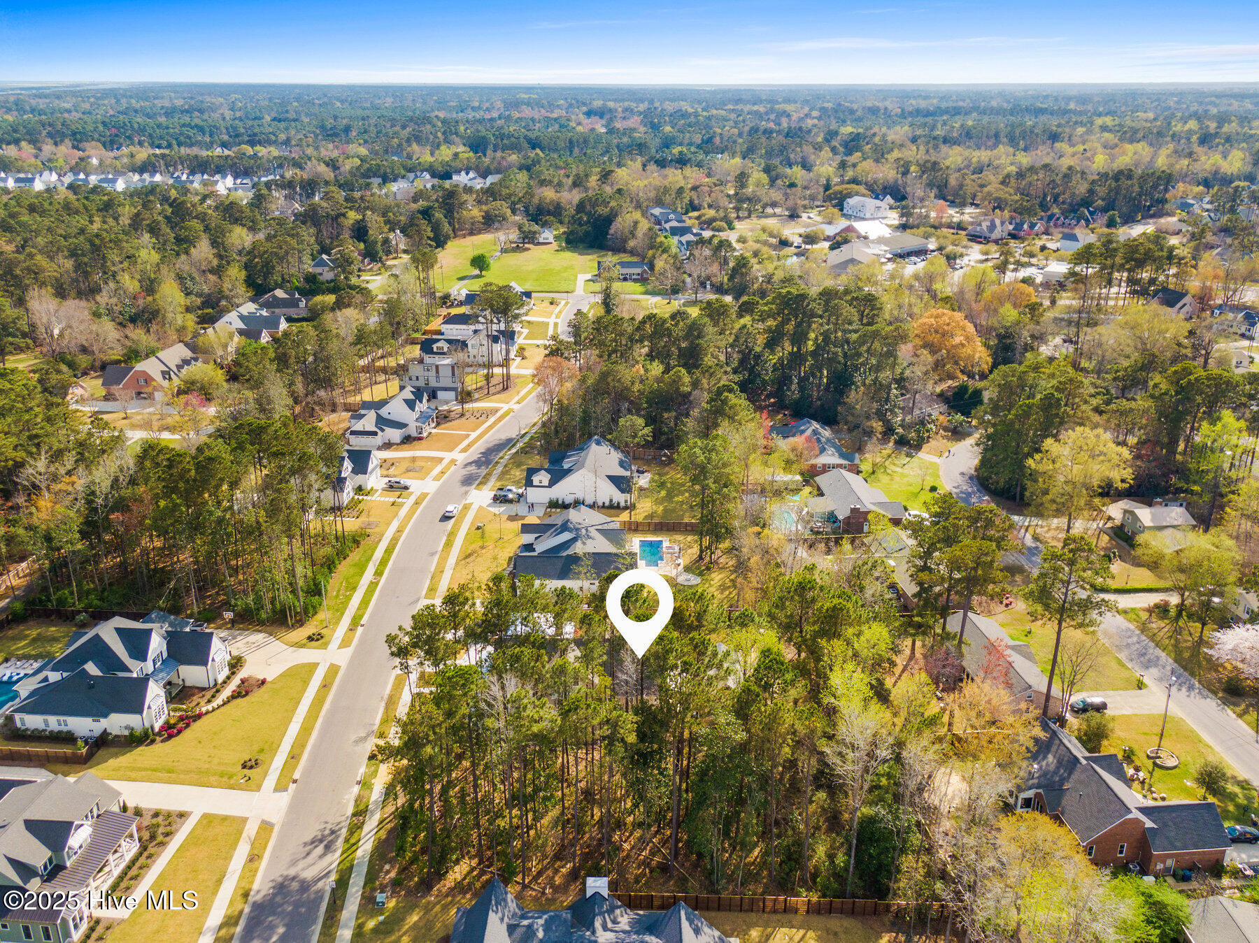 412 E Blackbeard Road Property Photo 5