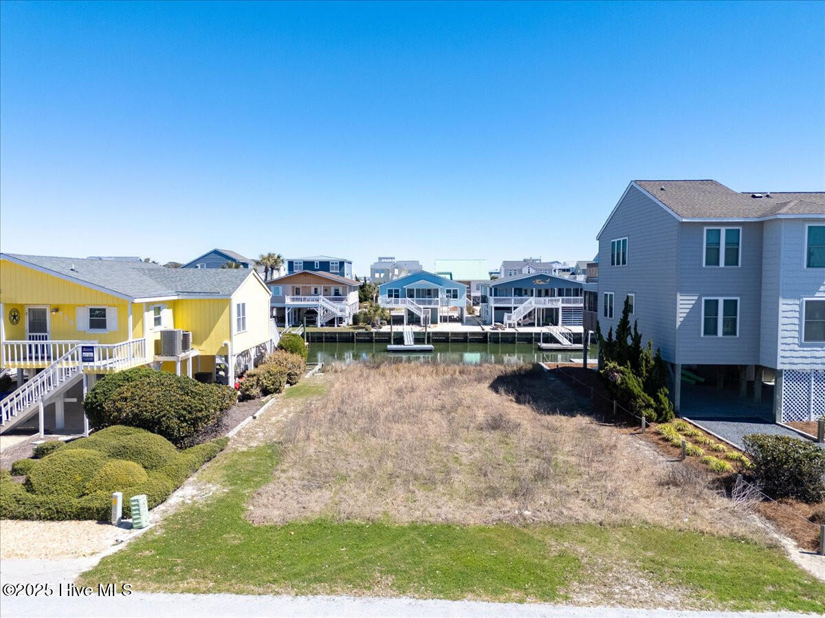 425 Dolphin Street Property Photo 10