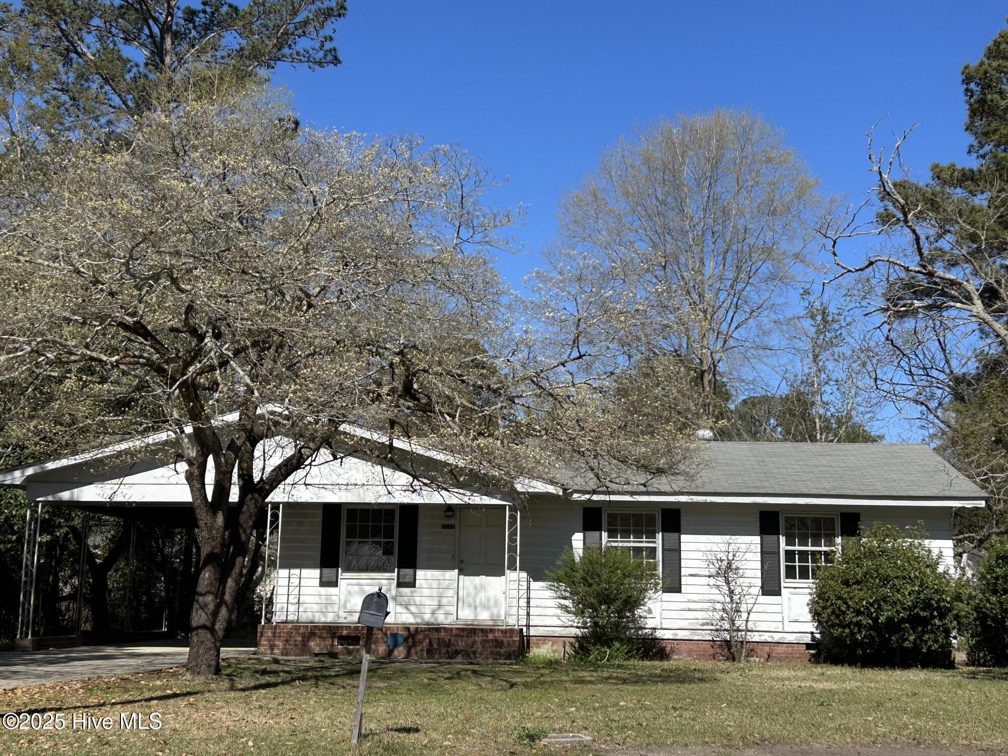 1111 Hammond Drive Property Photo