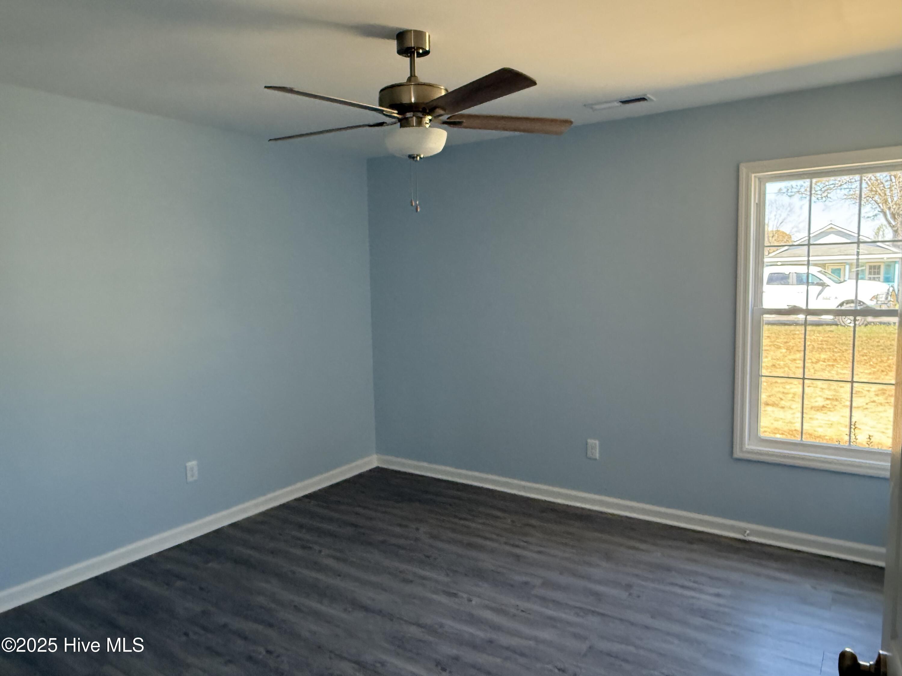 360 Oak Street Property Photo 12