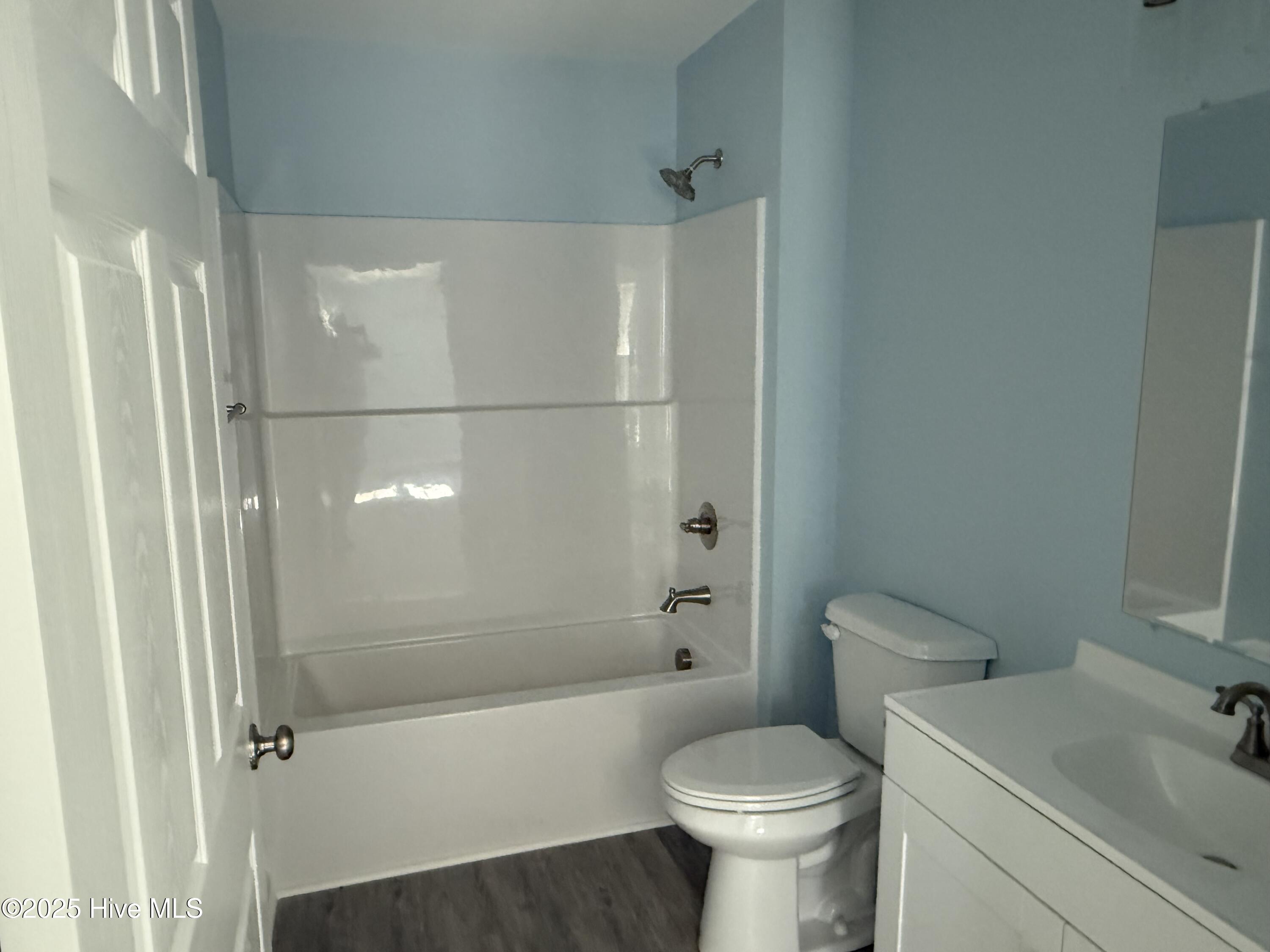 360 Oak Street Property Photo 14