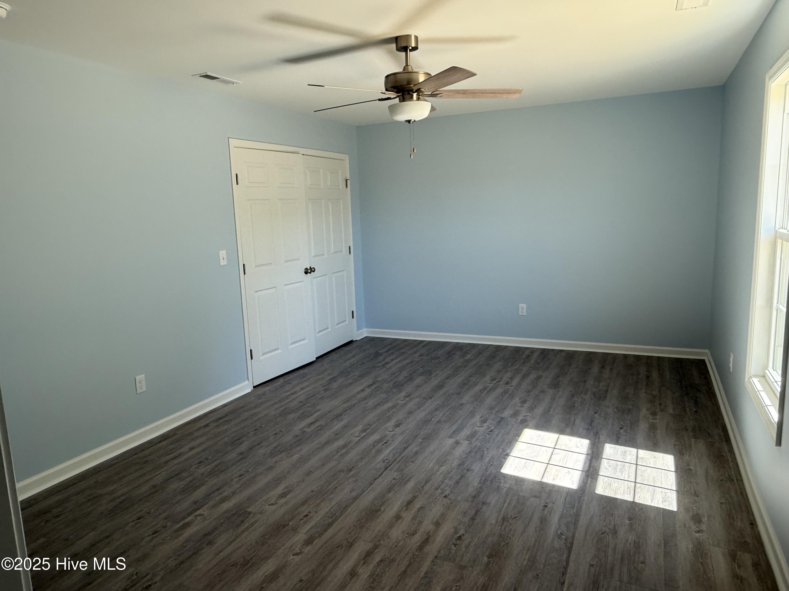 360 Oak Street Property Photo 17