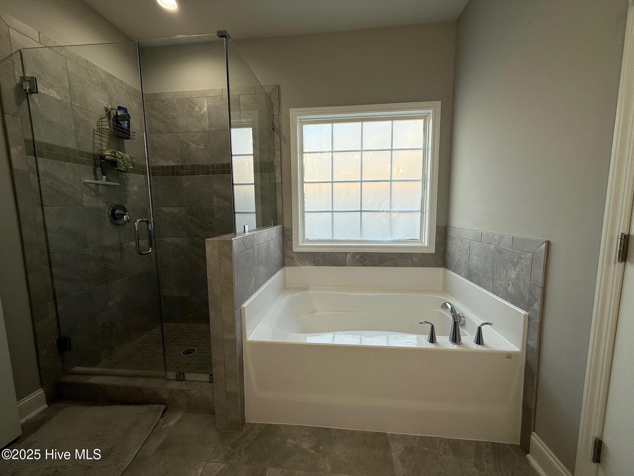 2901 Fernley Court . Property Photo 9