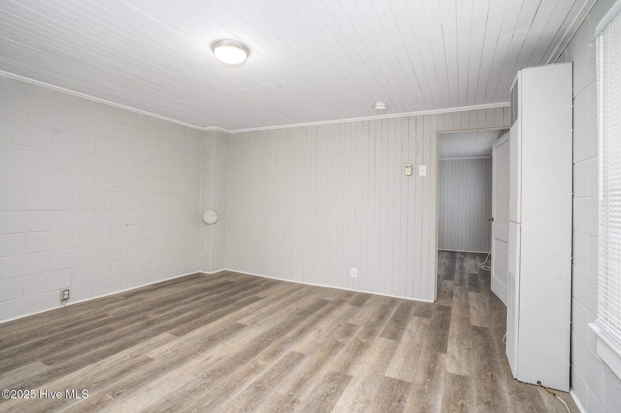 1502 Coleman Street Property Photo 5