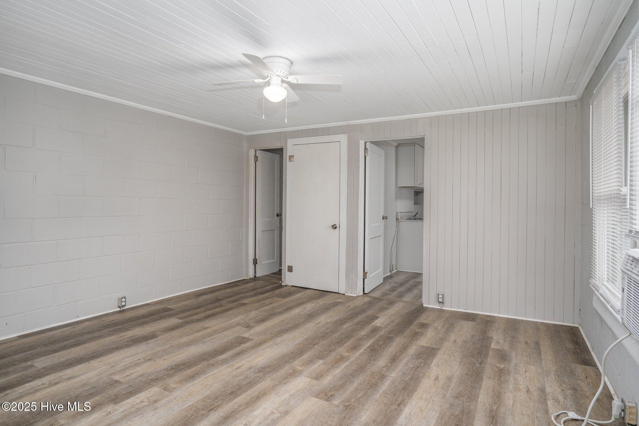 1502 Coleman Street Property Photo 6