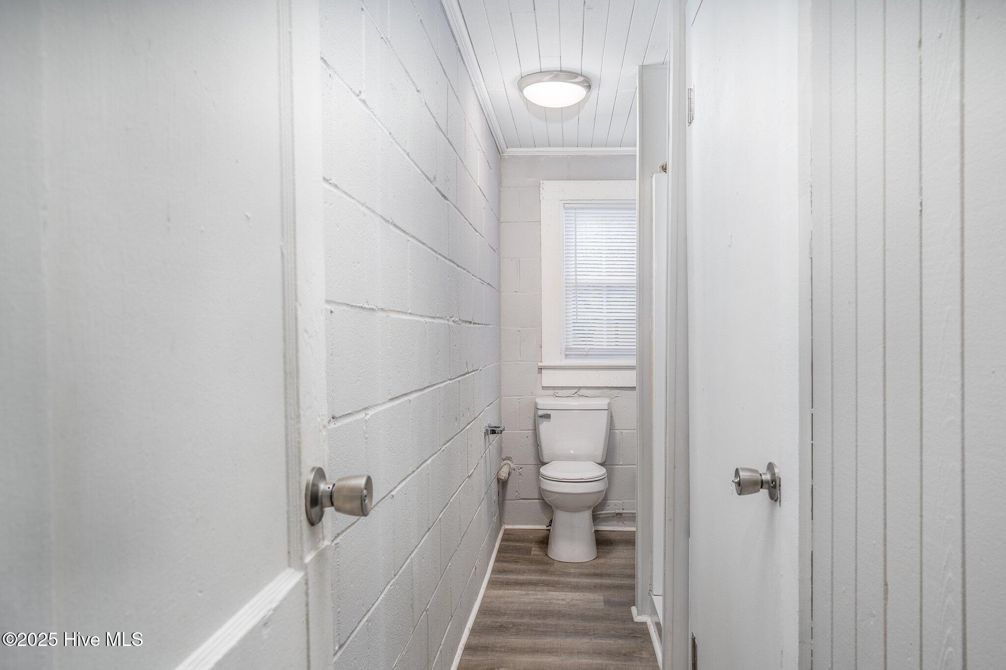 1502 Coleman Street Property Photo 12