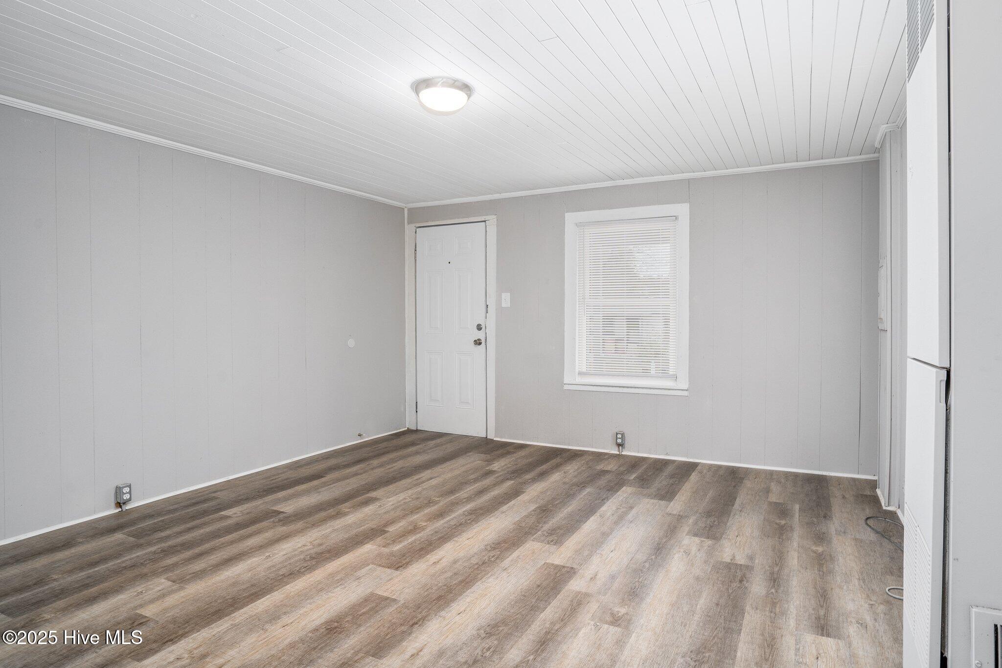 1502 Coleman Street Property Photo 20