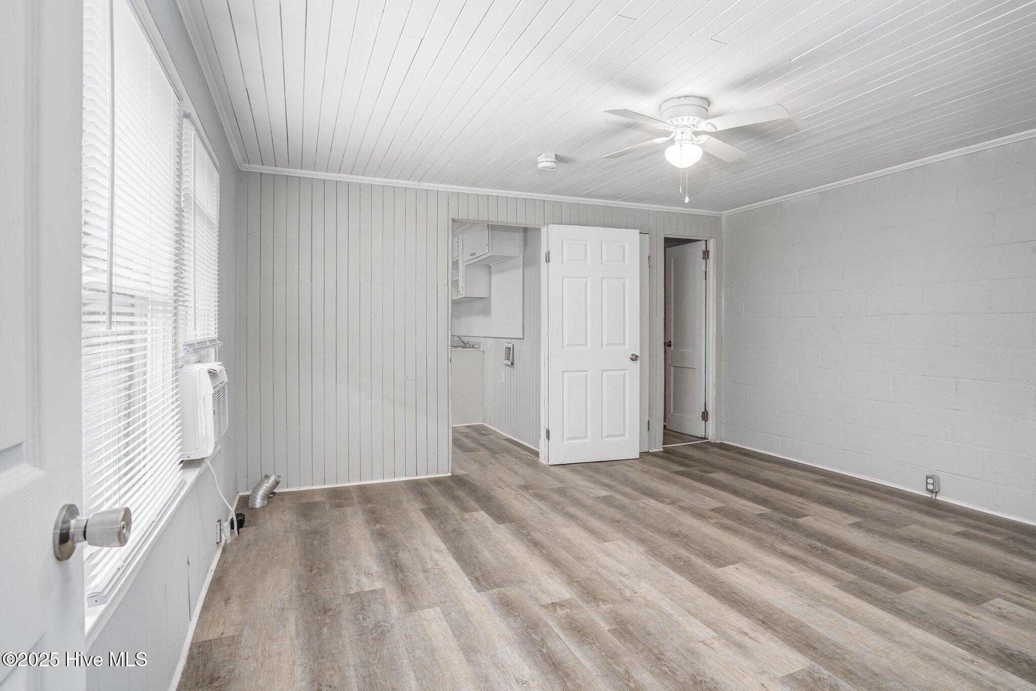 1502 Coleman Street Property Photo 21
