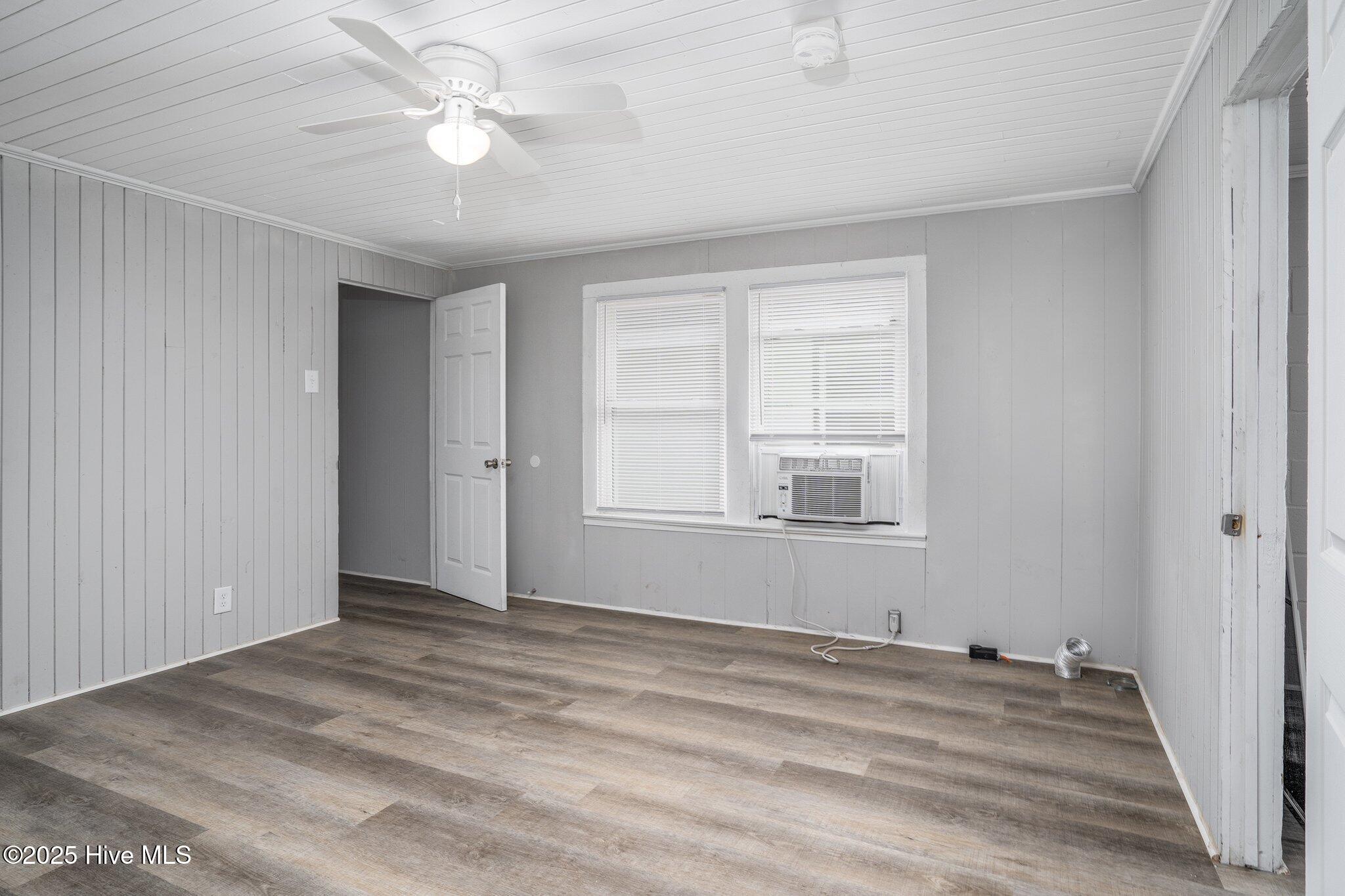 1502 Coleman Street Property Photo 23