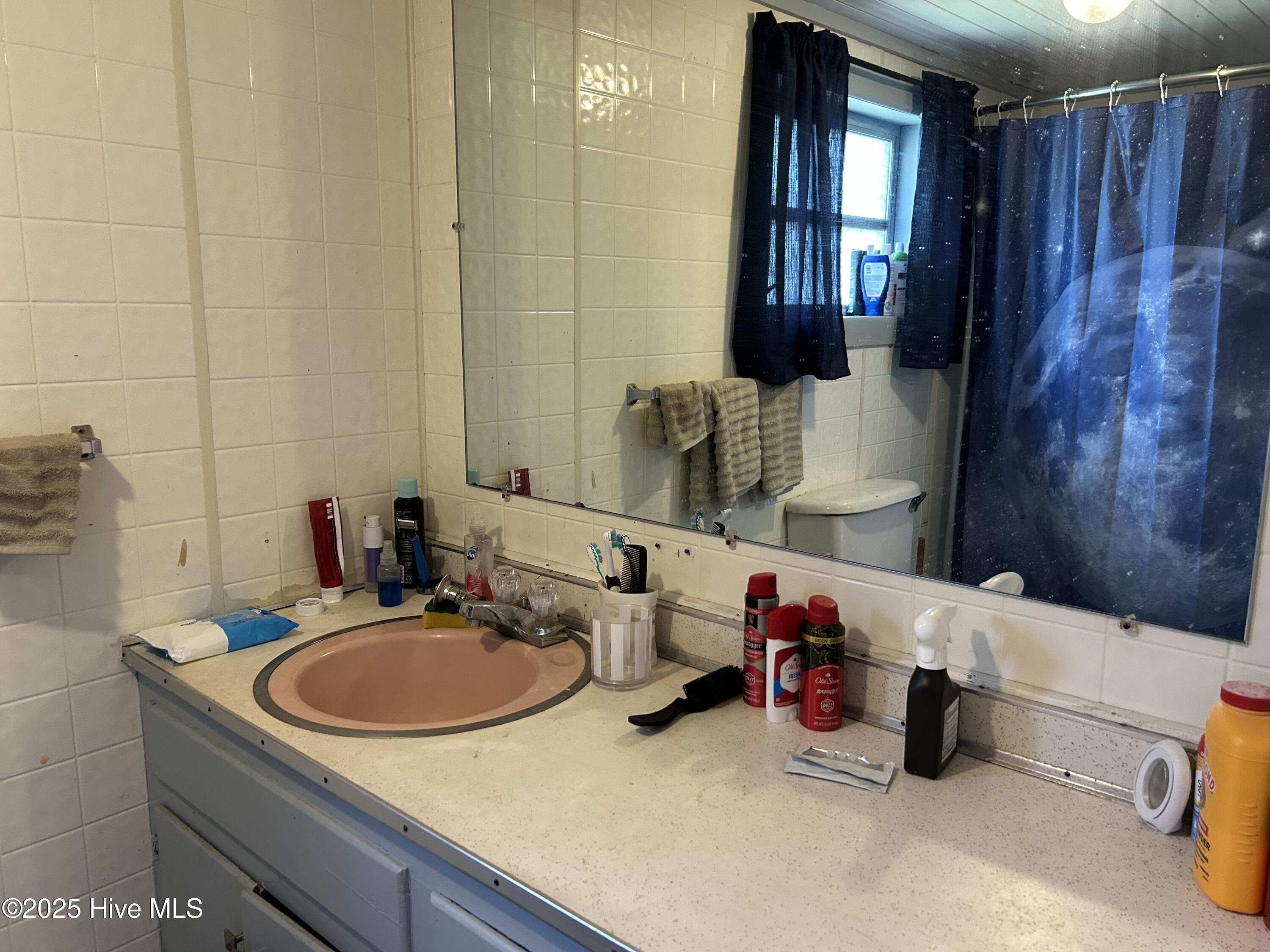 201 2nd Street Property Photo 9