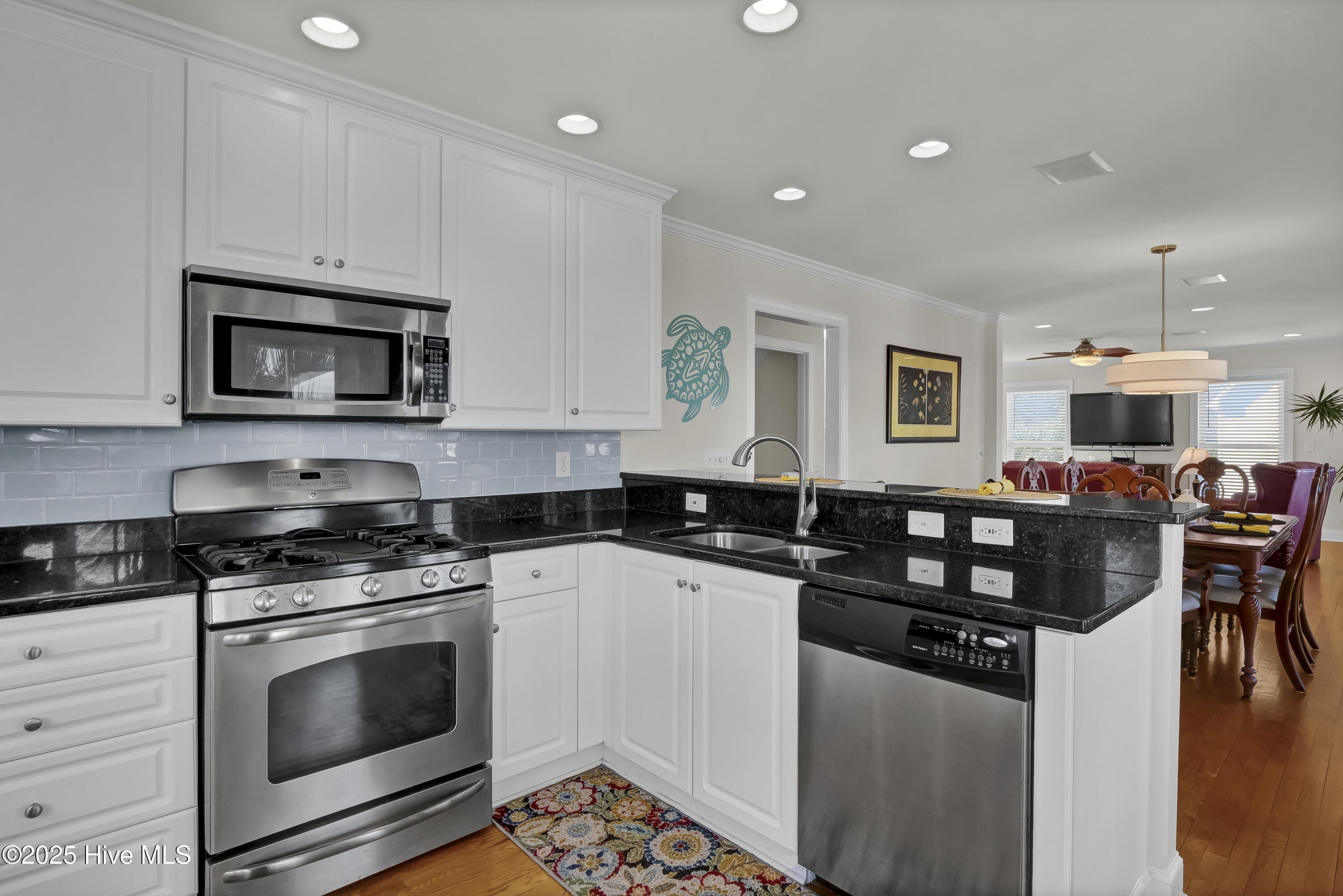1001 Waterview Place Property Photo 15