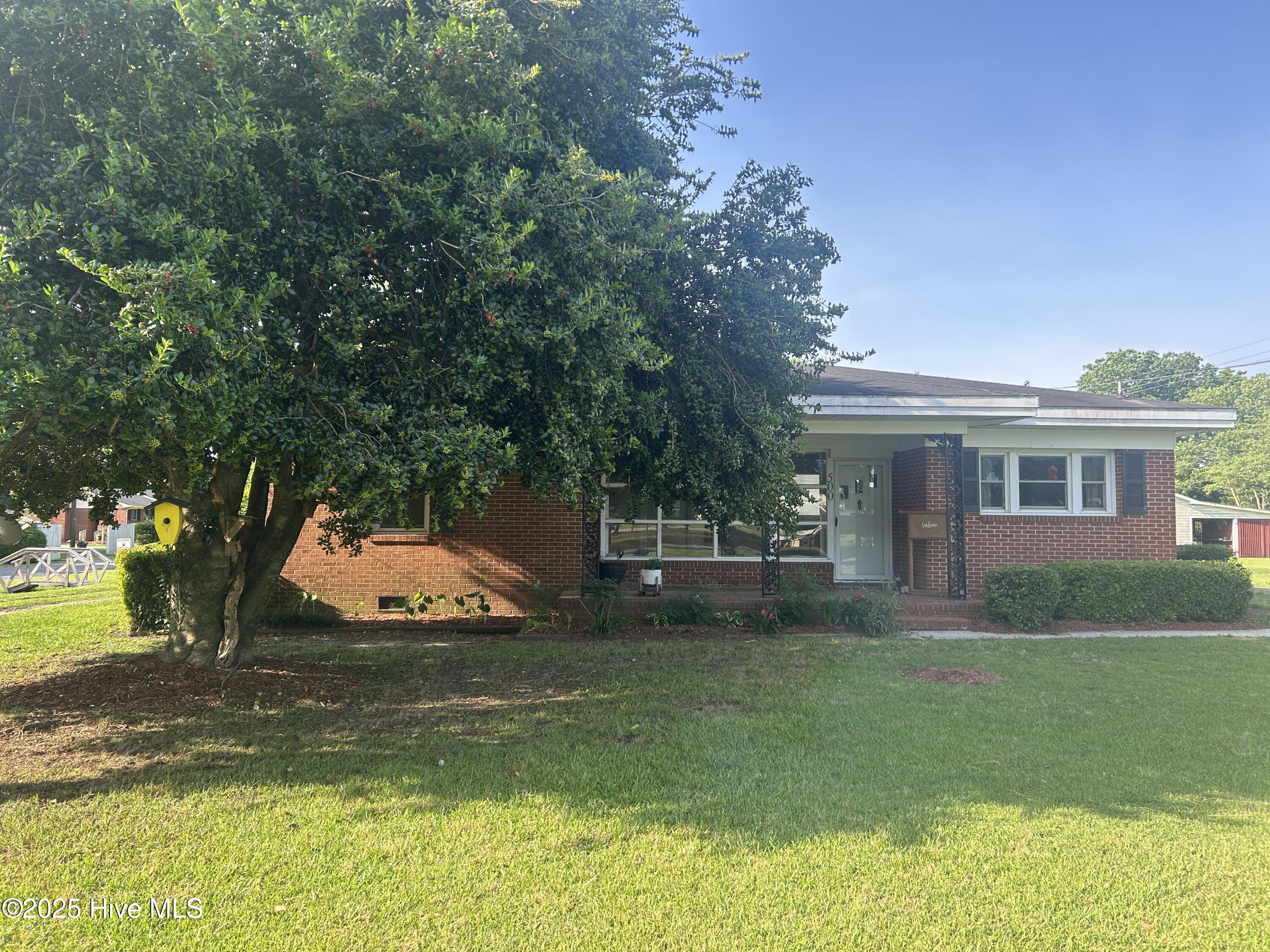 500 Rowan Road Property Photo