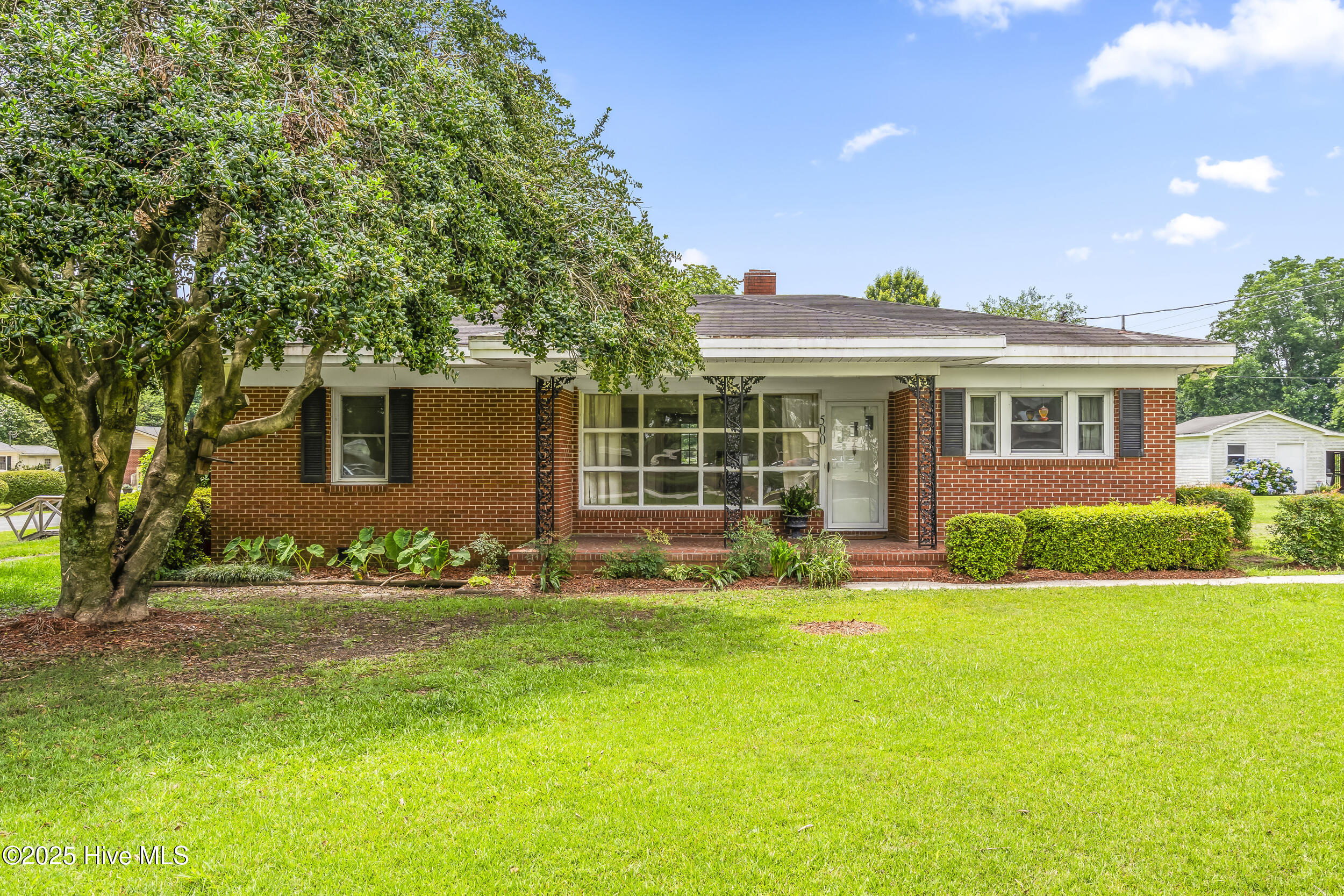500 Rowan Road Property Photo 1