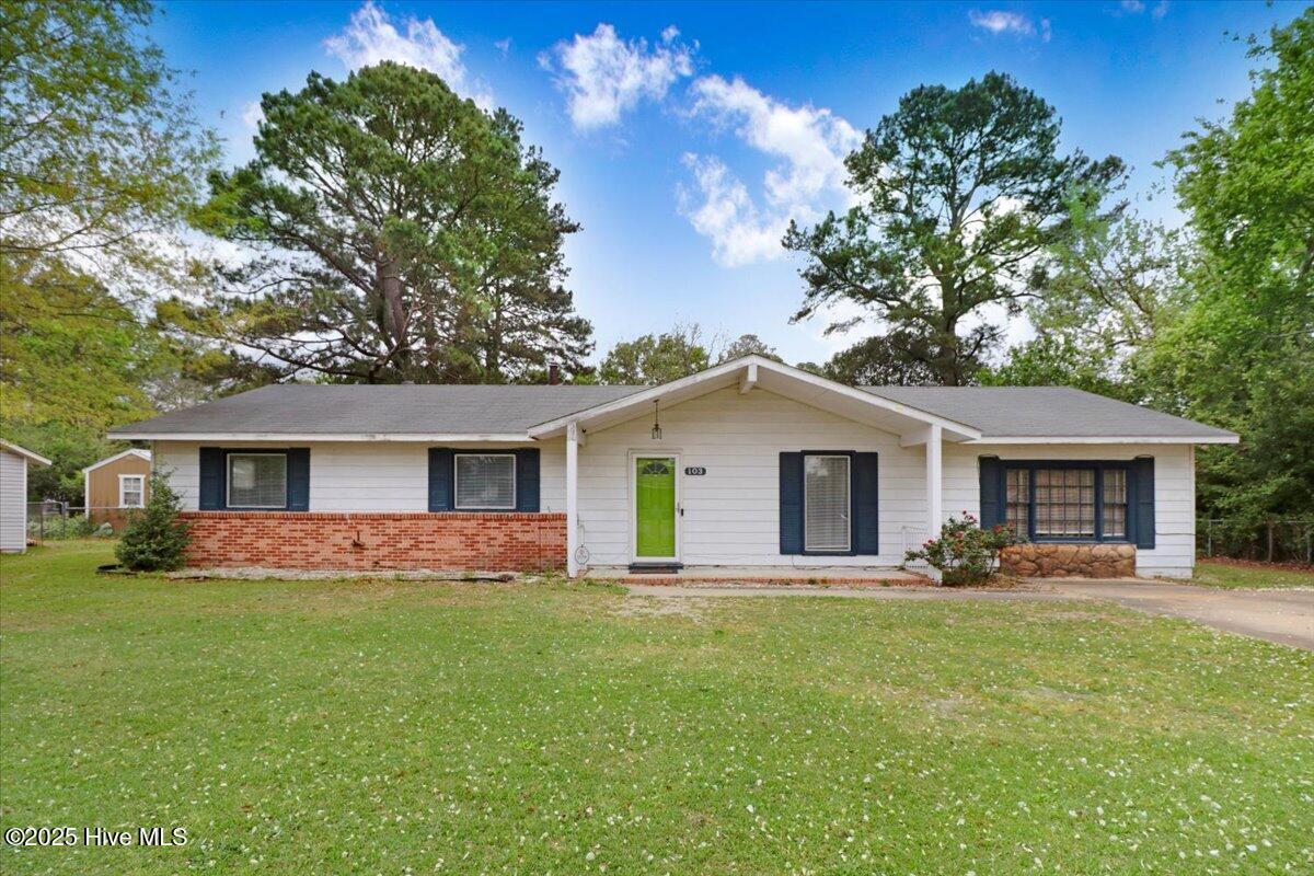 103 Robin Lake Drive Property Photo
