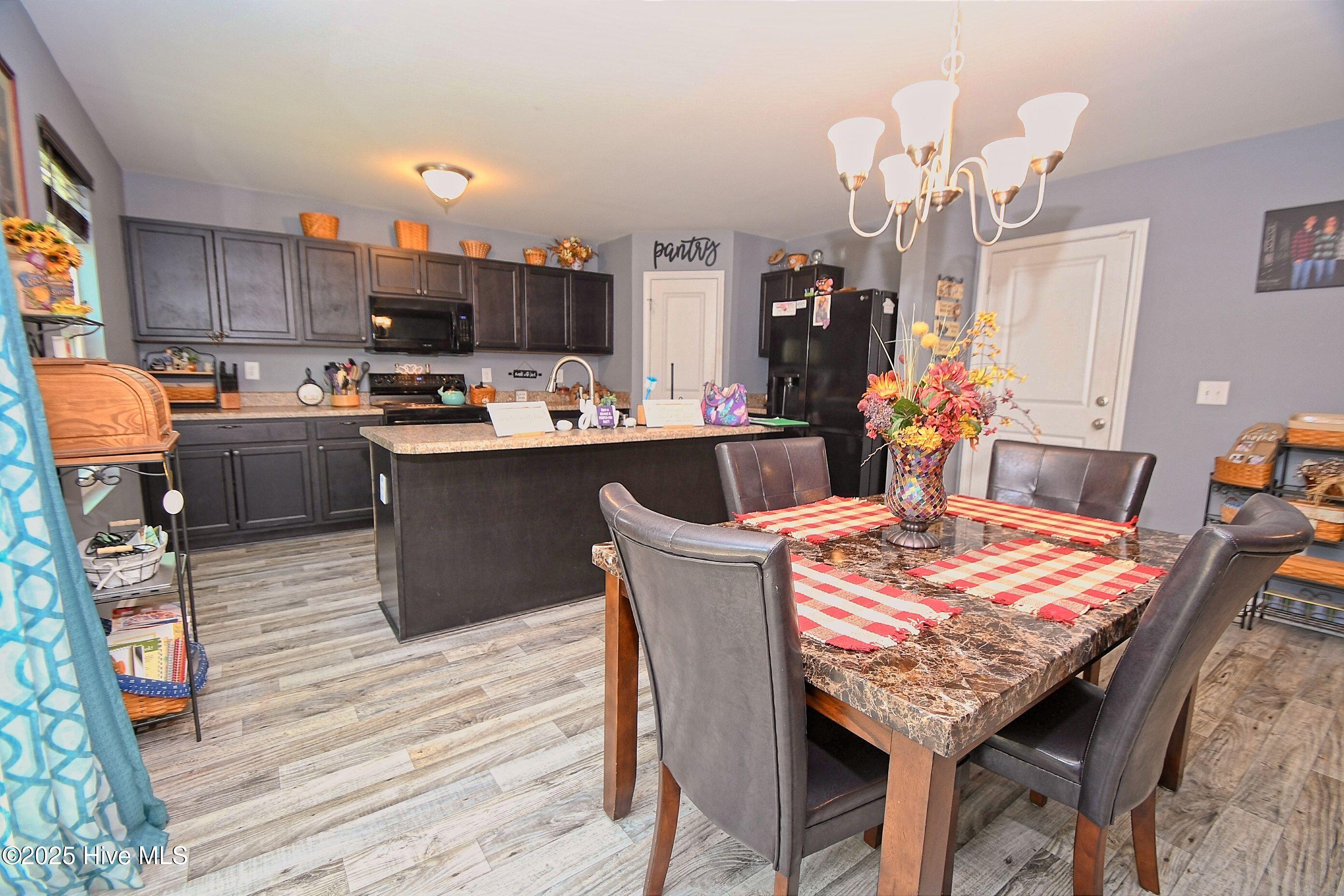 793 Landmark Cove Property Photo 15
