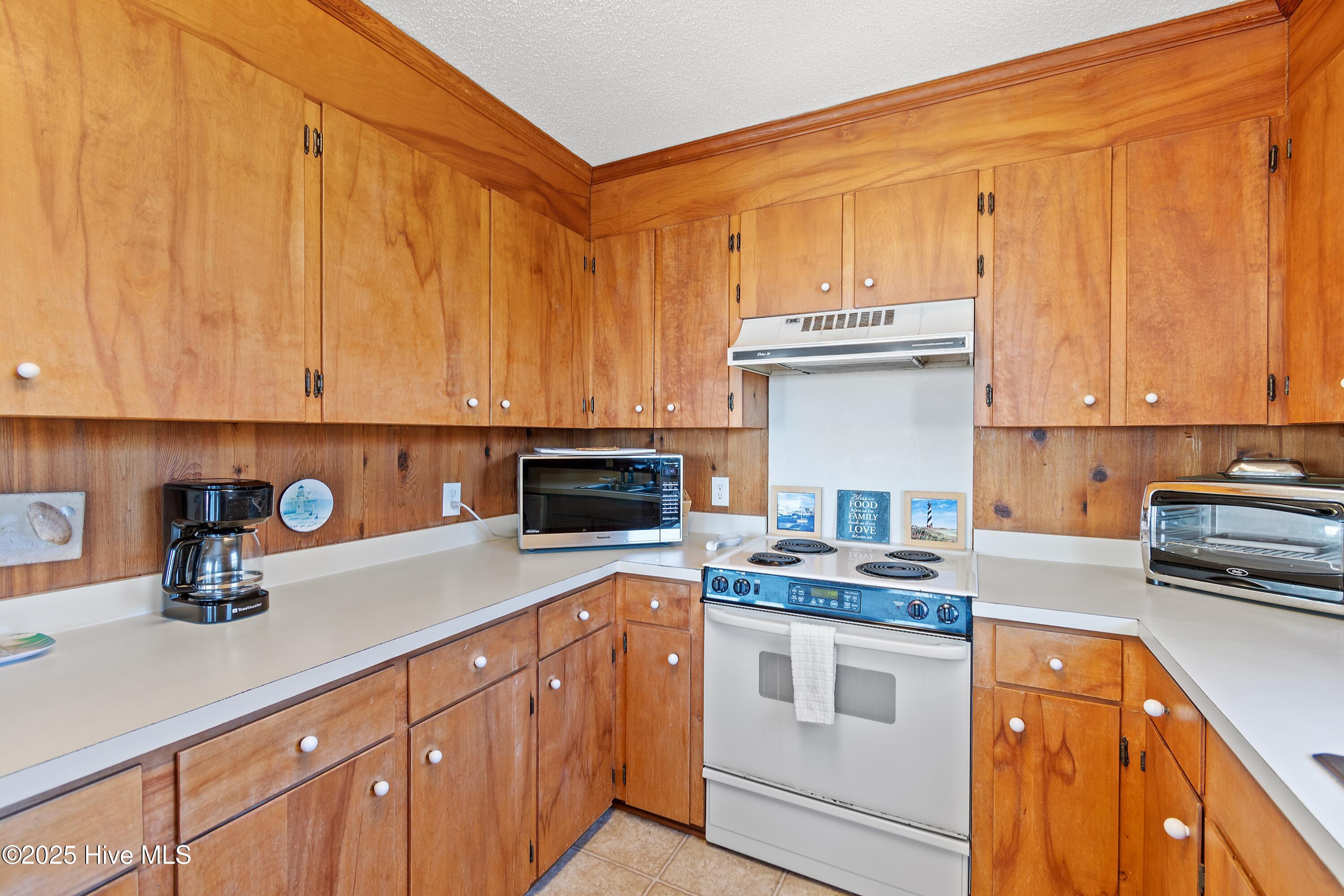 1097 Ocean Boulevard W Property Photo 25