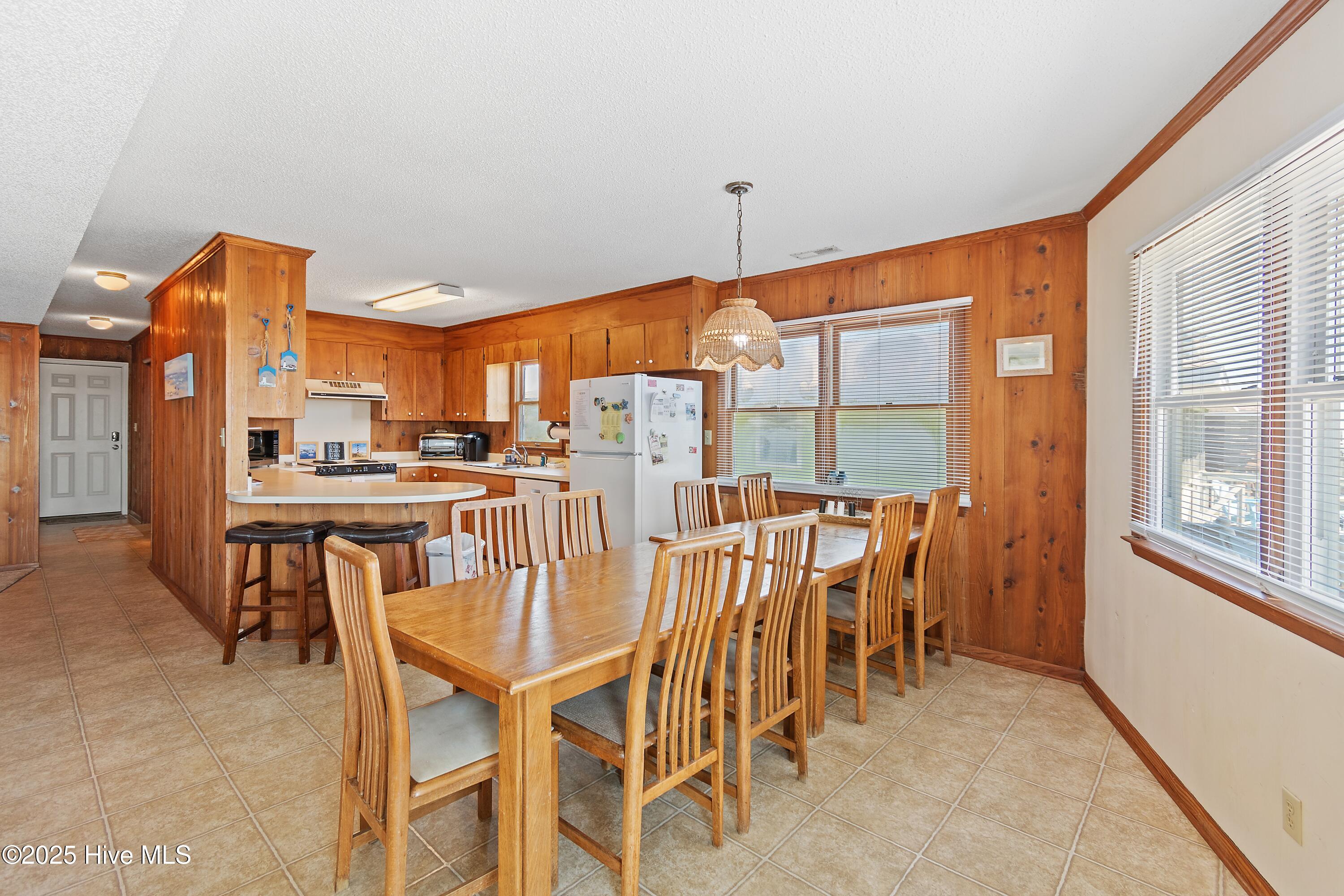 1097 Ocean Boulevard W Property Photo 27