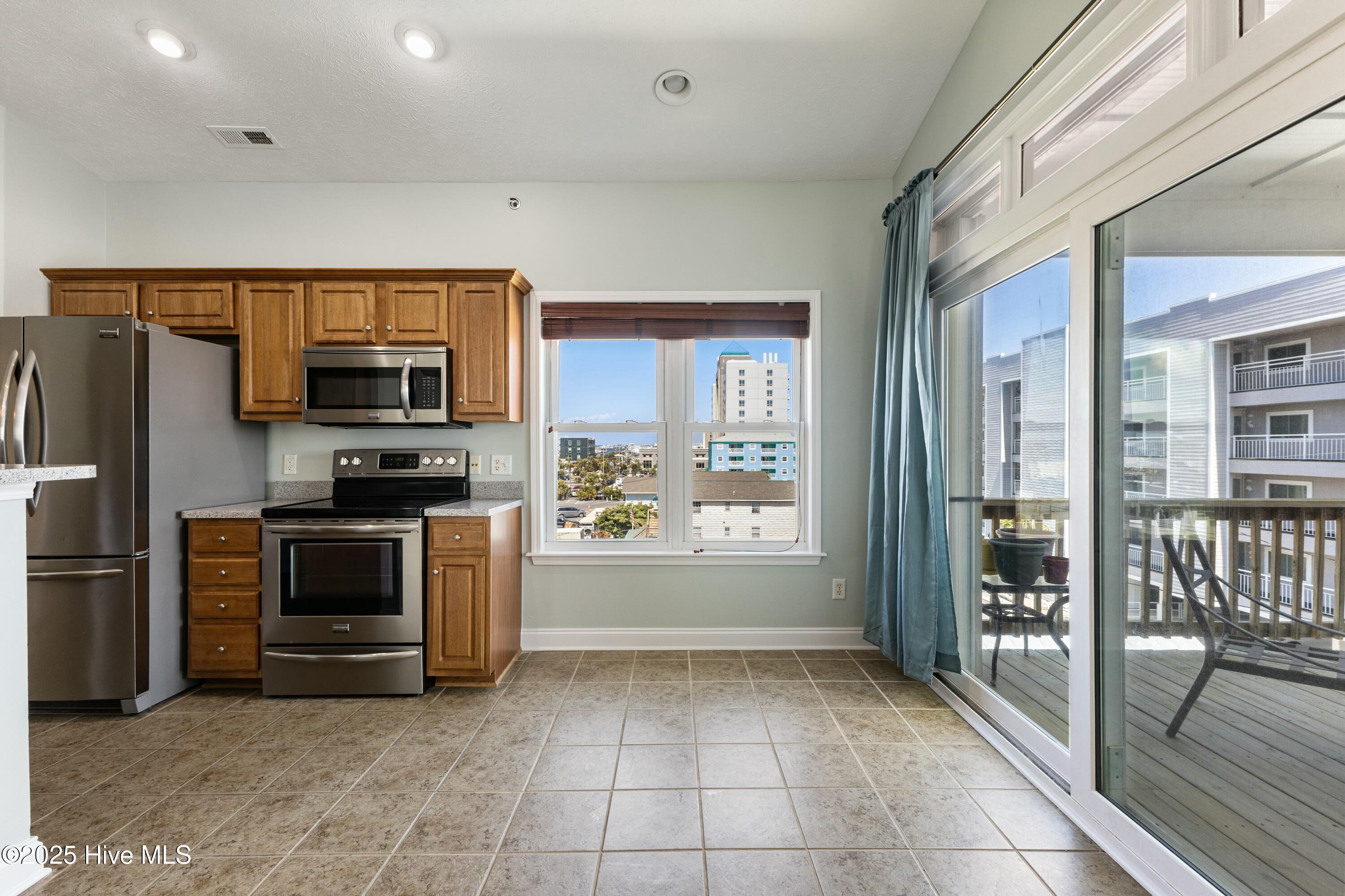 208 Carolina Beach Avenue #300 Property Photo 13